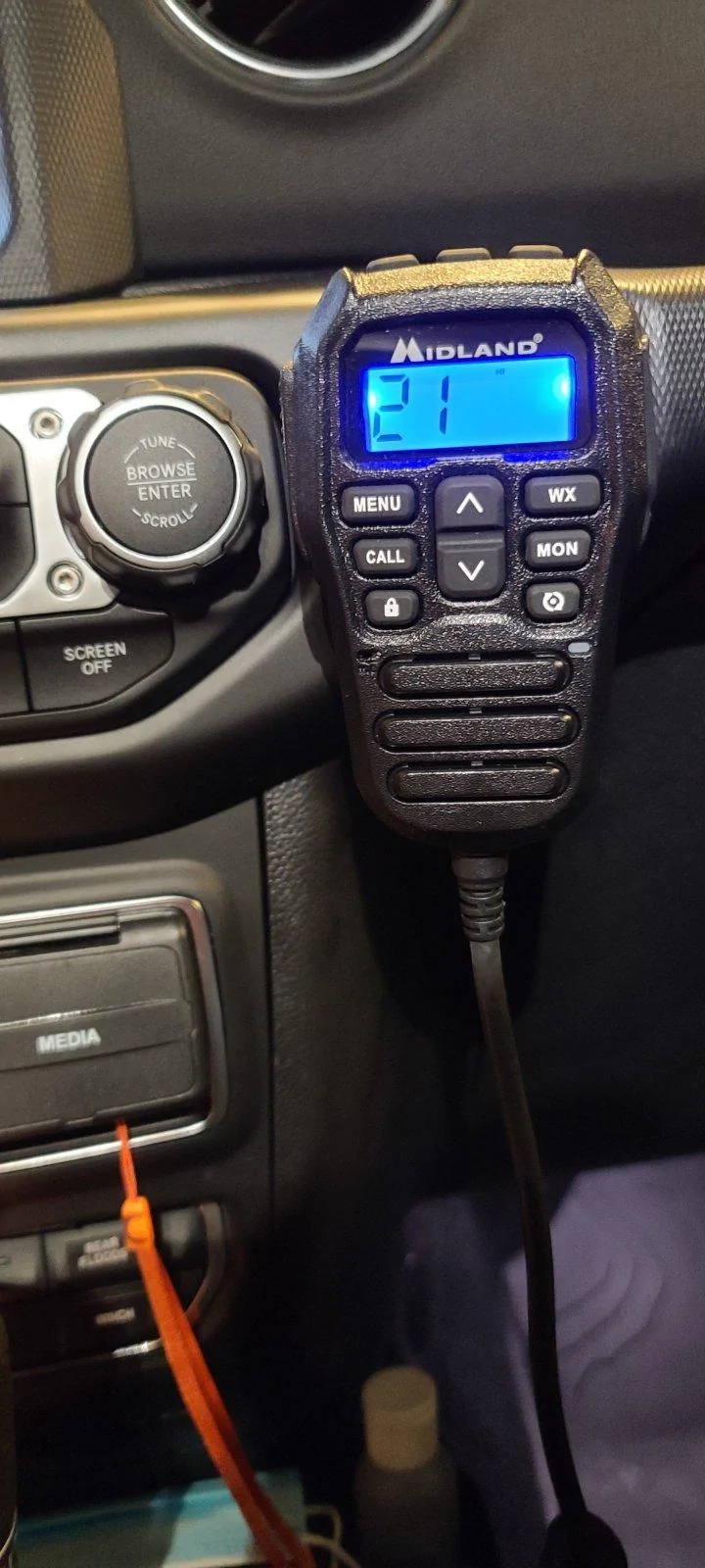 Jeep Wrangler JL GMRS antenna mounting fmrs