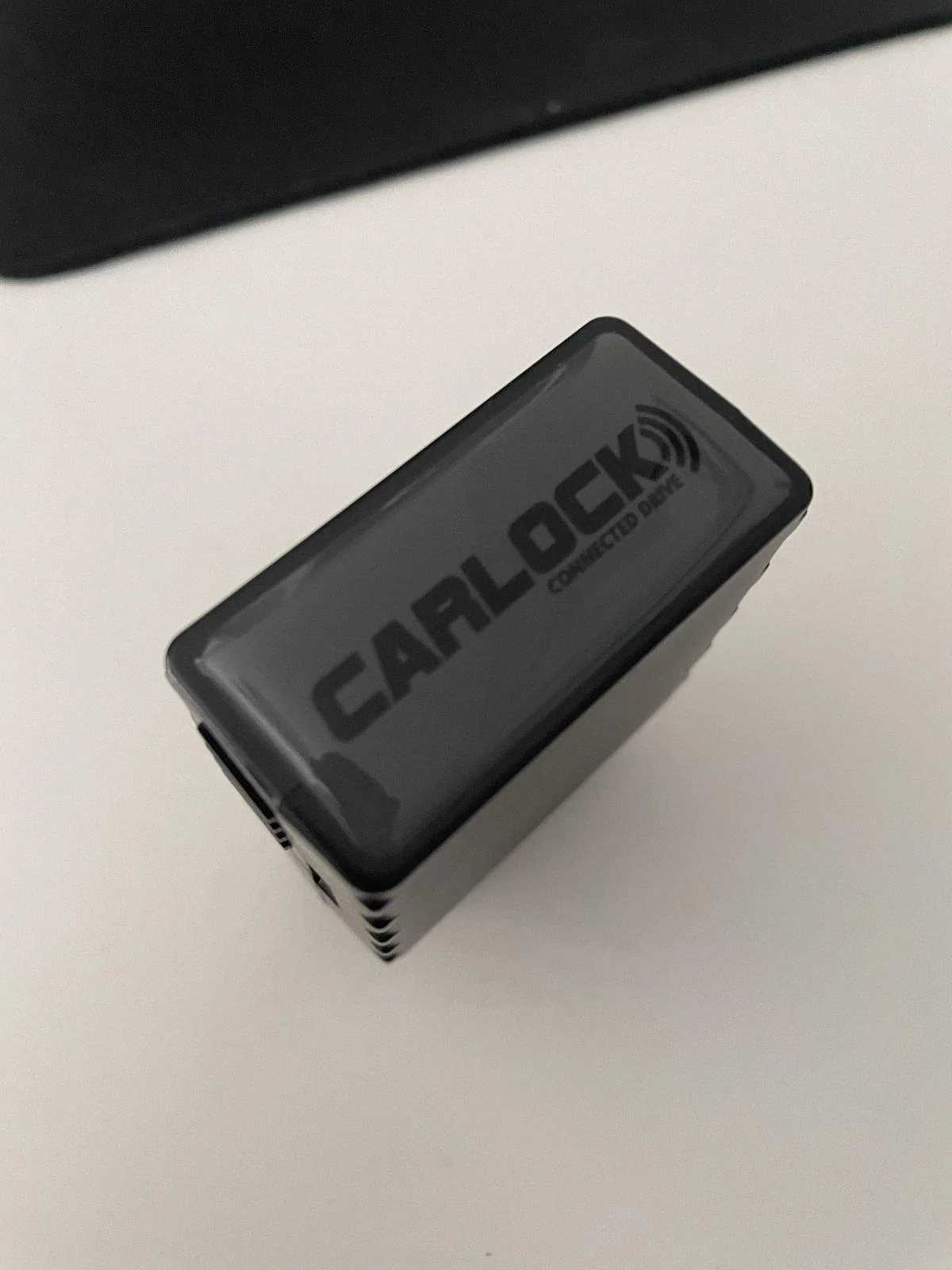 Jeep Wrangler JL Carlock Vehicle Tracker / Alert System 99326171-F3D0-4622-9FCE-F71822E6E463