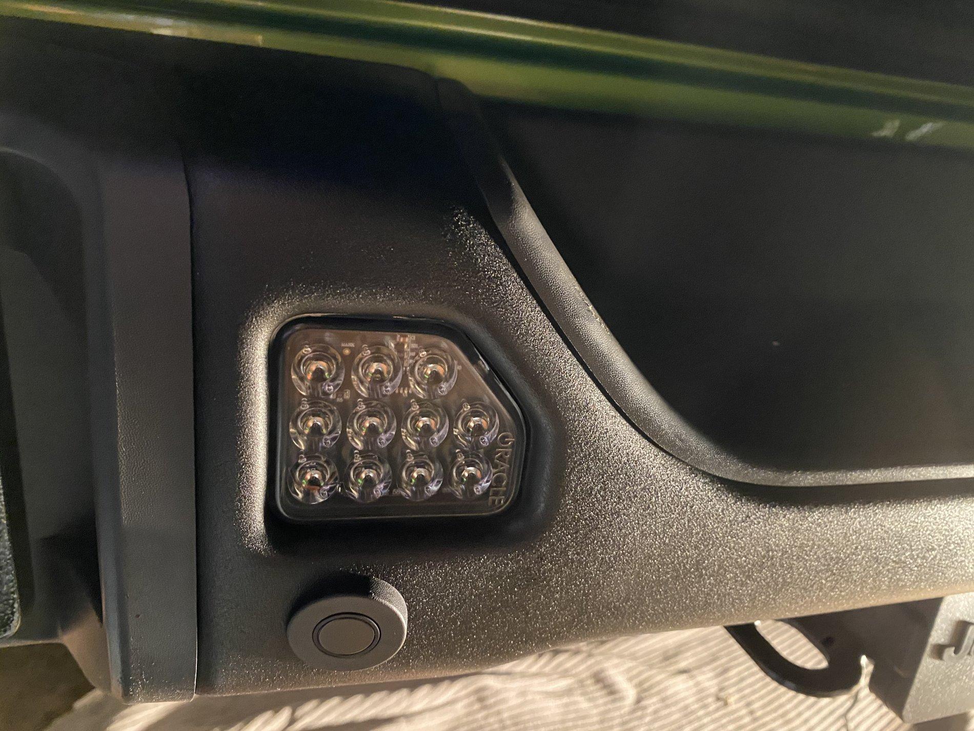 Jeep Wrangler JL Rear Bumper Integrated LED Reverse Lights 7358DE7E-A616-4982-988F-8663265B5F8A