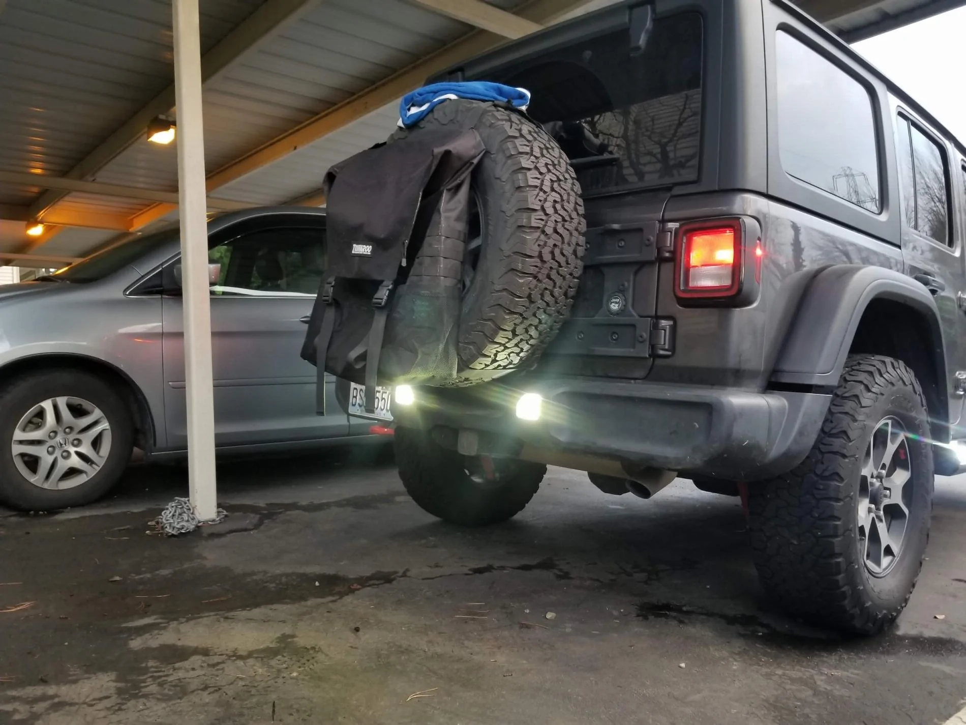 Jeep Wrangler JL Rear Bumper Integrated LED Reverse Lights Gn0vJuKQ23Q1B69h9t-UCIxw=w2644-h1983-no?authuser=0