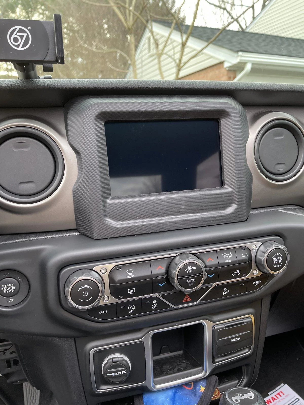 Jeep Wrangler JL FS: 7" screen and bezel 02301C3B-6586-4E25-A925-CFCF4BA6D3CE