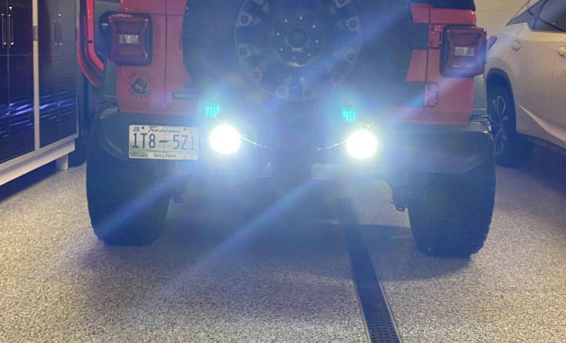 Jeep Wrangler JL Rear Bumper Integrated LED Reverse Lights 38103463-1403-4957-9AD3-4EE3EF091F6D