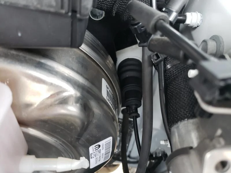 Jeep Wrangler JL Install 6db Midland antenna and cable? zOQomhl