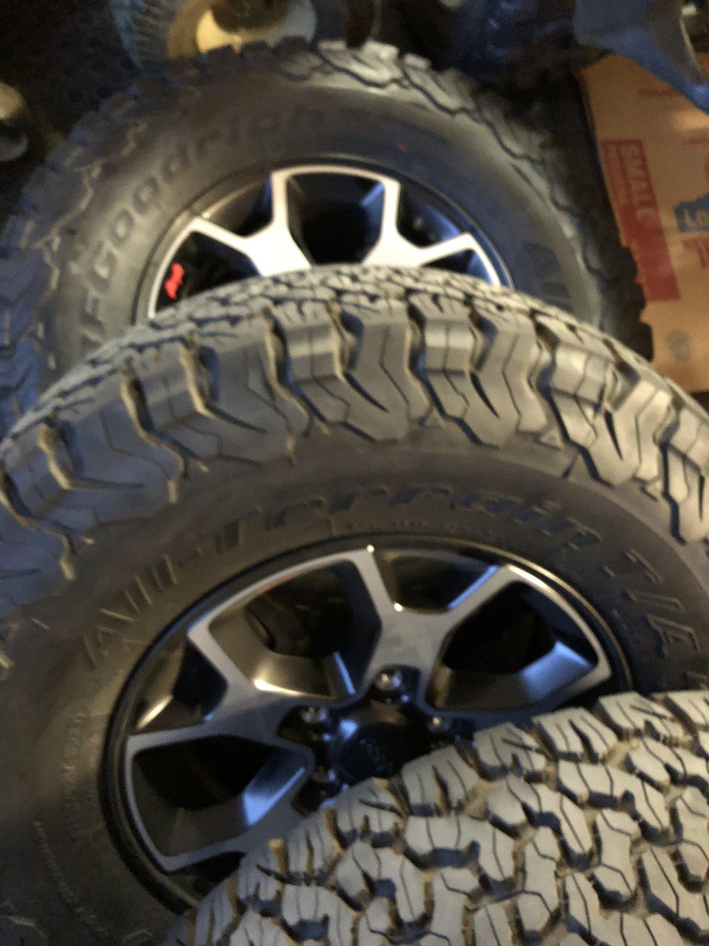 Jeep Wrangler JL Rubicon wheel & Tire Take off’s D3188E08-0EA3-4AF7-9F68-08E1777E03F1