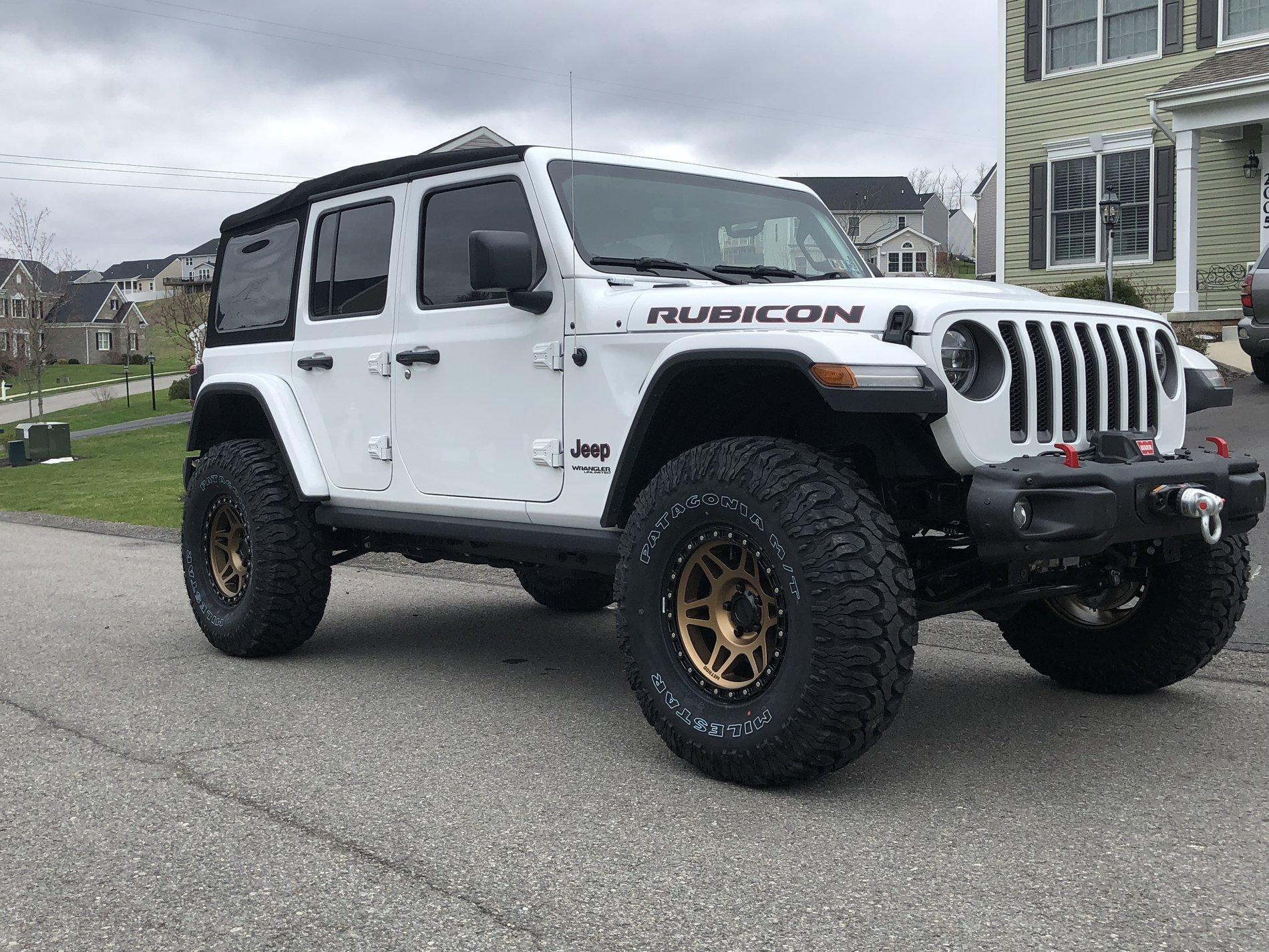 Jeep Wrangler JL Bronze Wheels on JL? d0e4551e-905f-4fca-9523-9069fde57a97-jpe