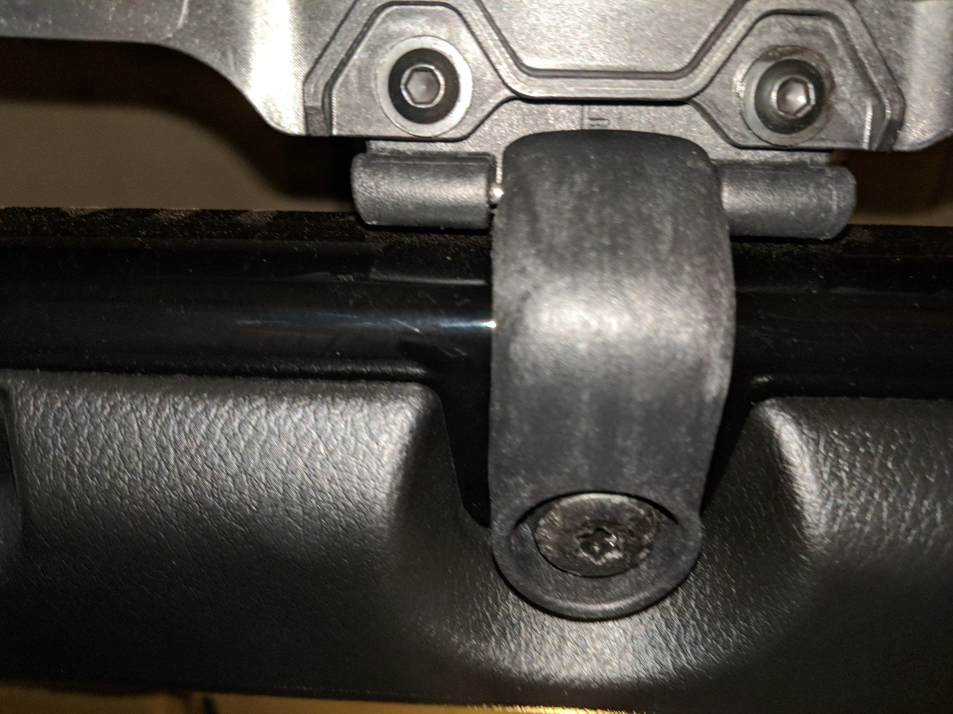 Jeep Wrangler JL Possible lead on wind noise IMG_20180509_002411