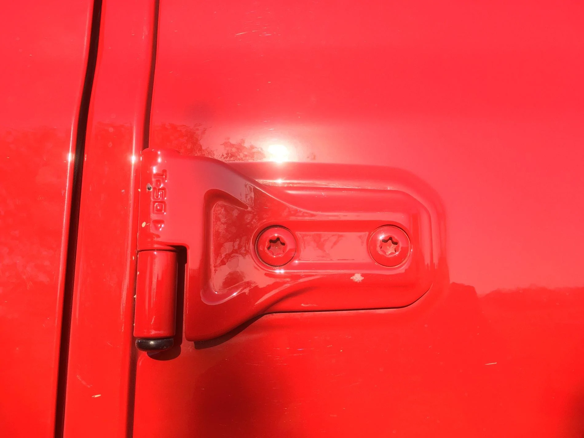 Jeep Wrangler JL Door hinge rock chips IMG_4404