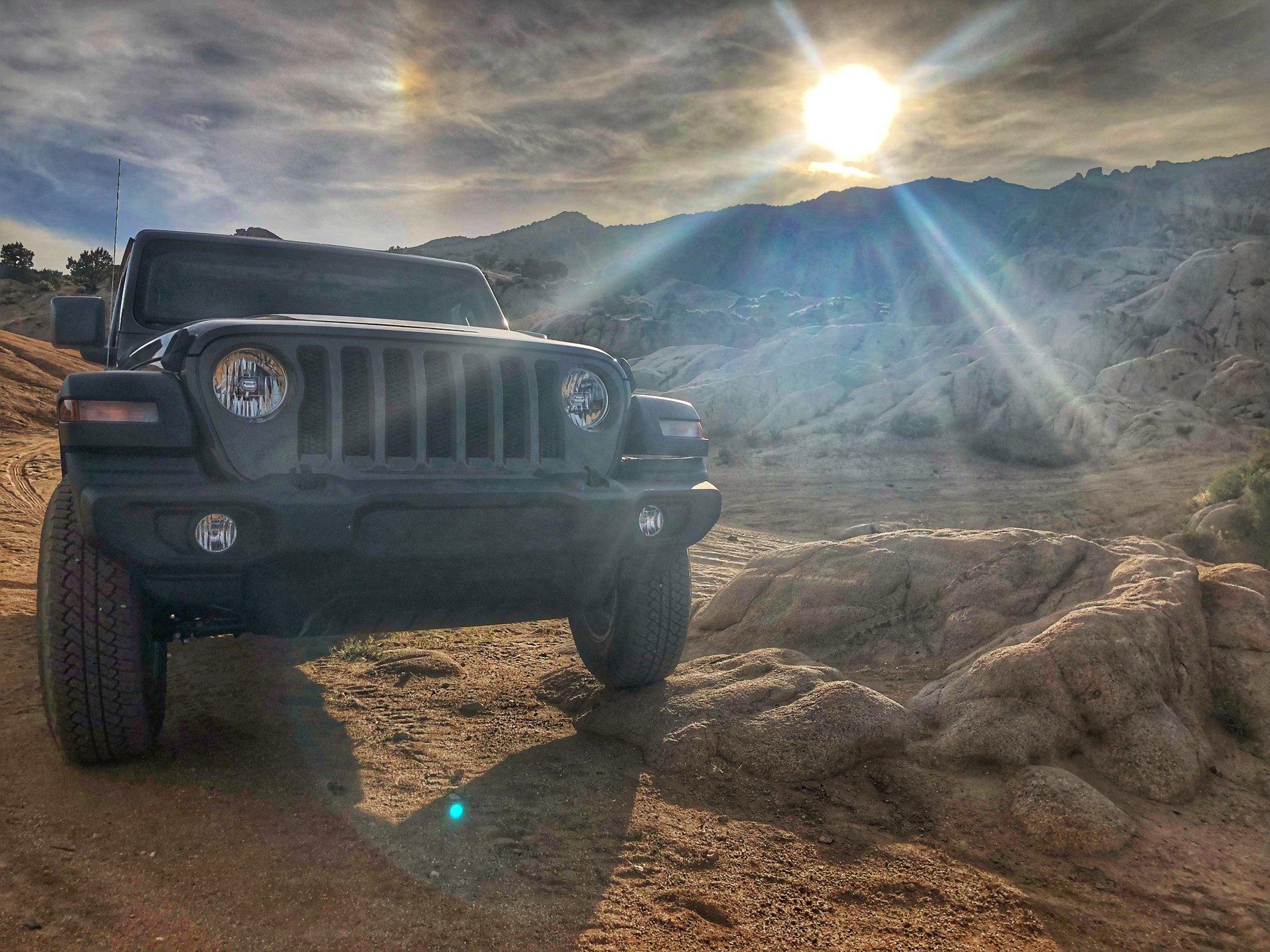 Jeep Wrangler JL STING GRAY Wrangler JL Club CB946923-403D-4556-A3EE-F534C88648B5