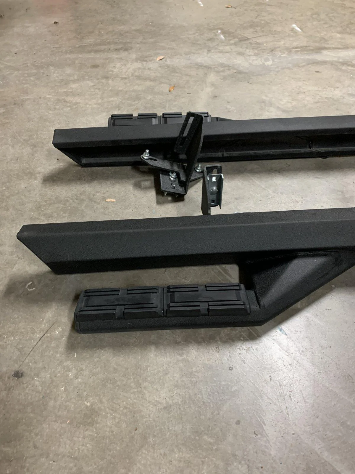 Jeep Wrangler JL Iron Cross Side Arm Steps JLU BDDD0220-2CF3-4FEB-A332-641577E52960