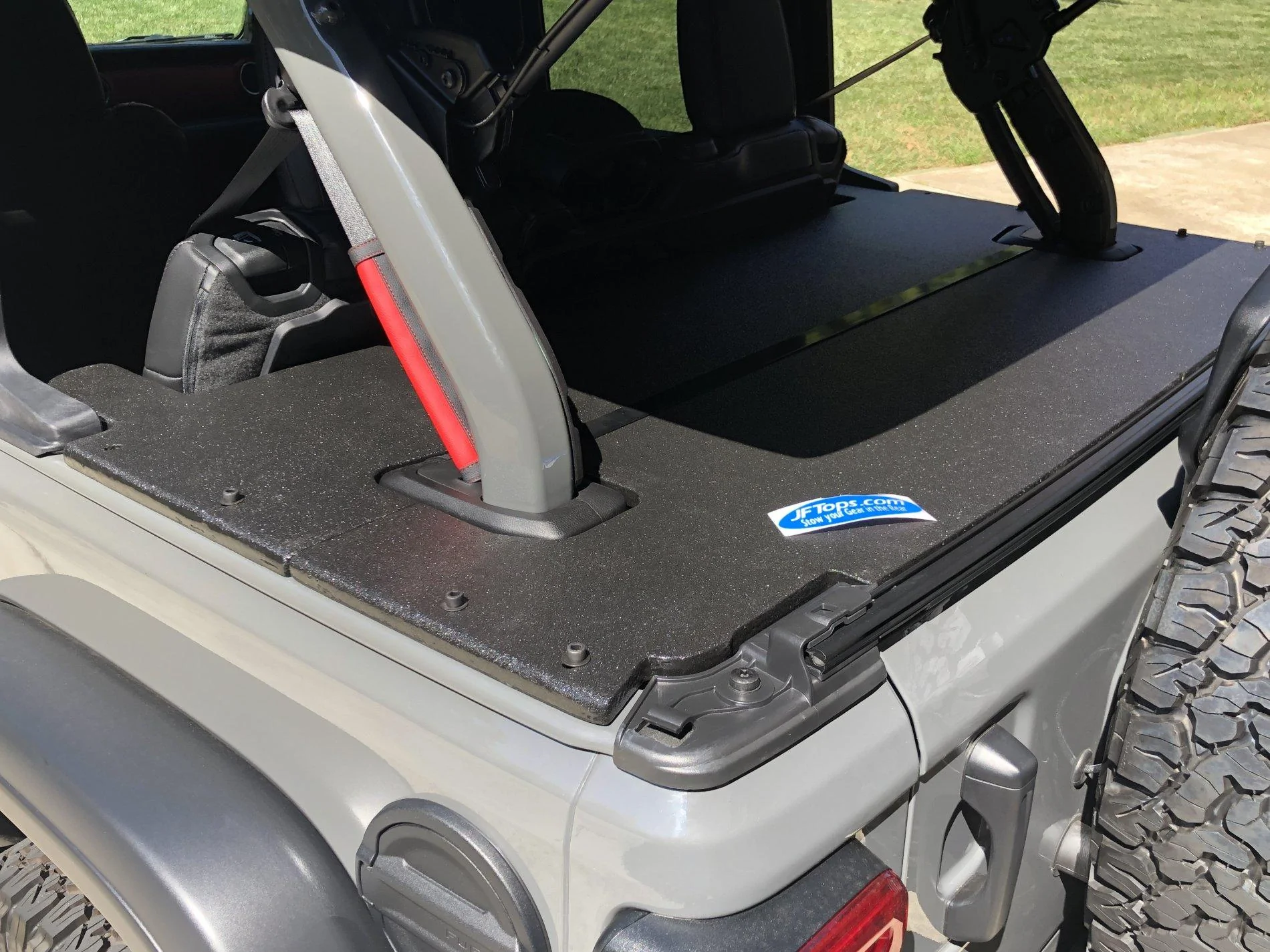 Jeep Wrangler JL FS: JFTops Security Cargo Cover - Soft Top version - Nearly New 938C62BD-099E-418A-B920-E45293818B32