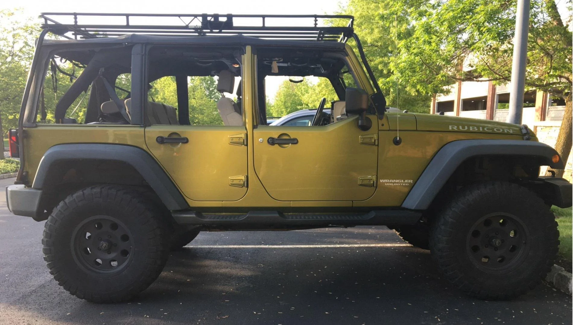 Jeep Wrangler JL Jeep TRUE off-road ruggedized version (base) F3211267-D964-476B-A4F5-D9B5DEA7C2C7