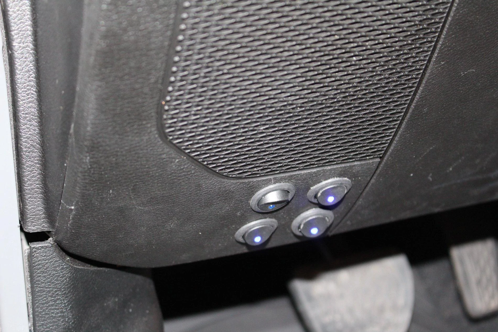 Jeep Wrangler JL Switch Question IMG_0443