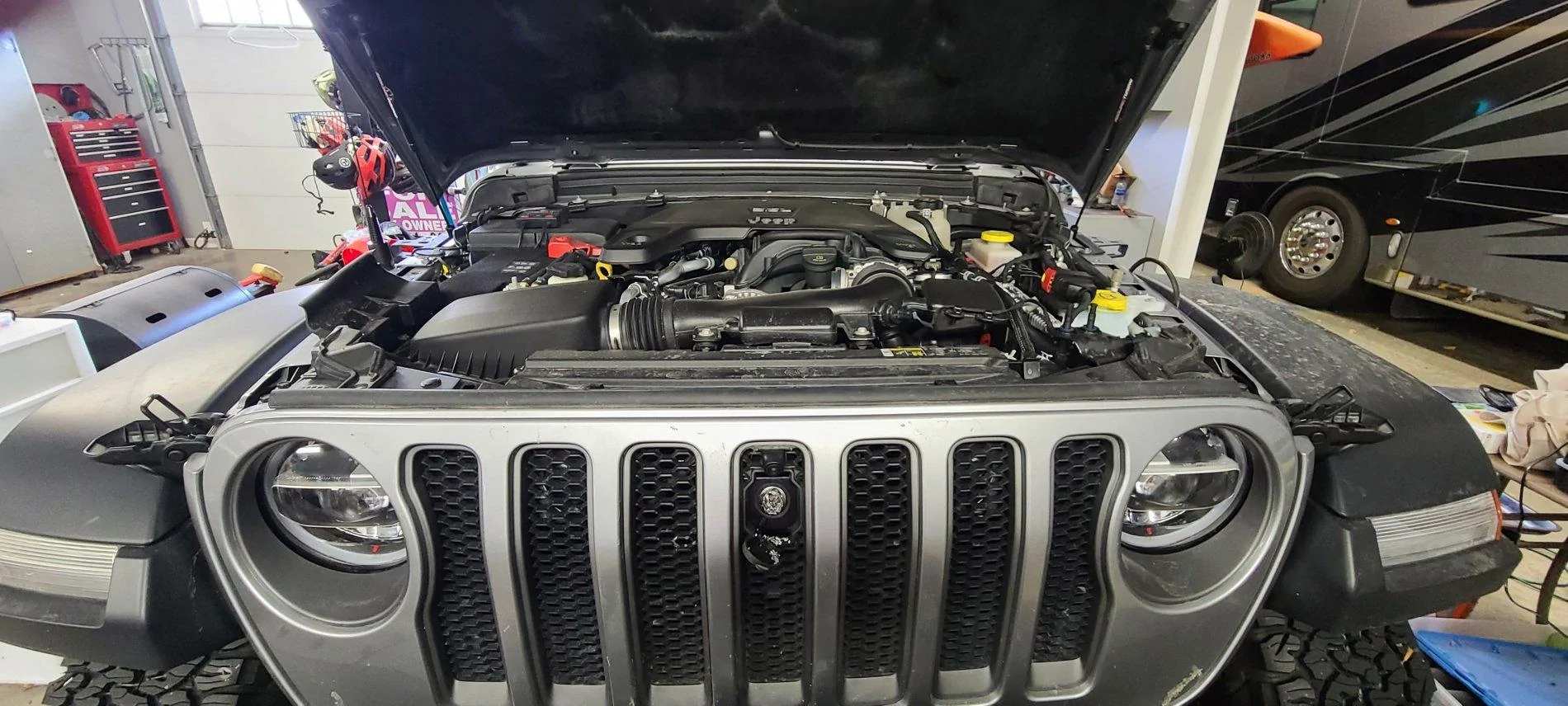 Jeep Wrangler JL Bolt hood lock failure 20210112_122712