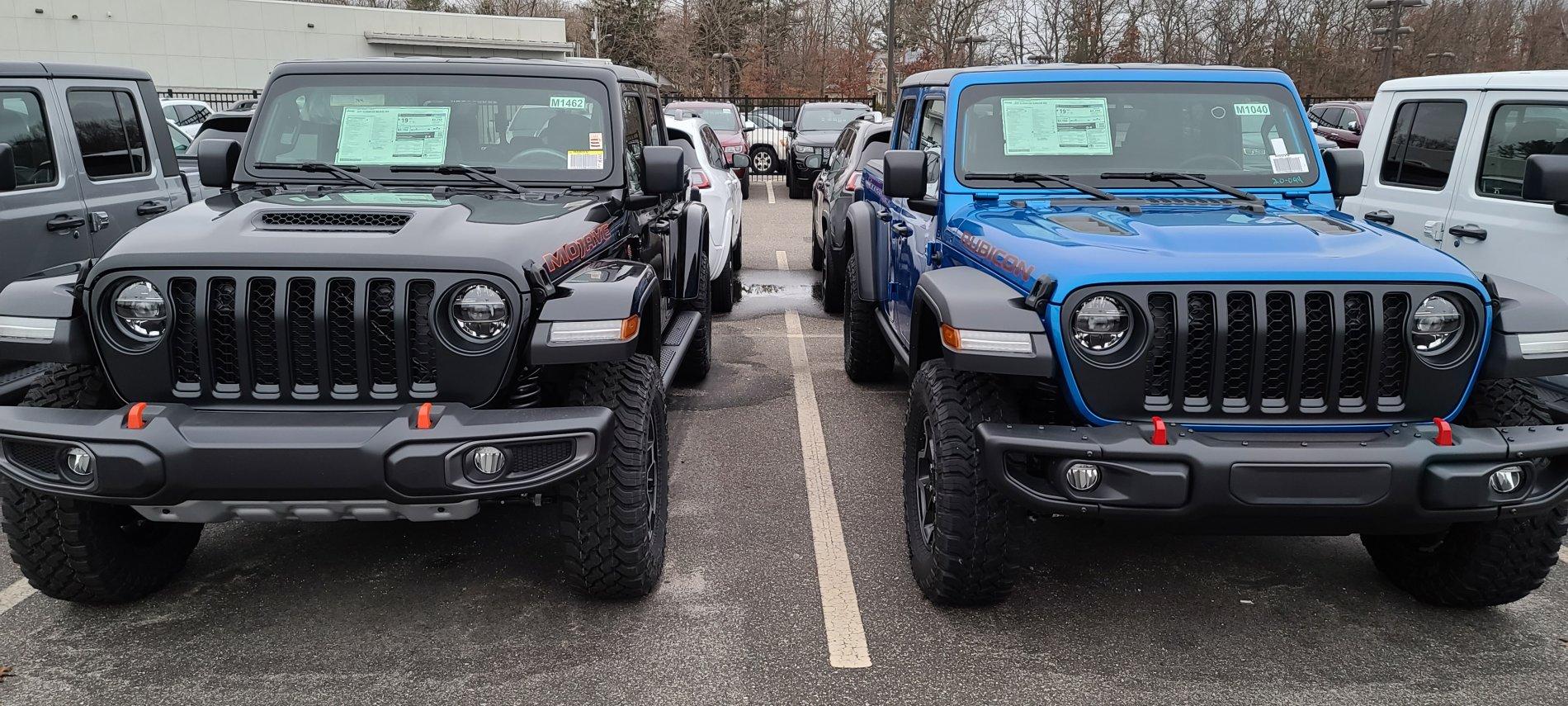Jeep Wrangler JL Mojave hood swap 20210101_161004