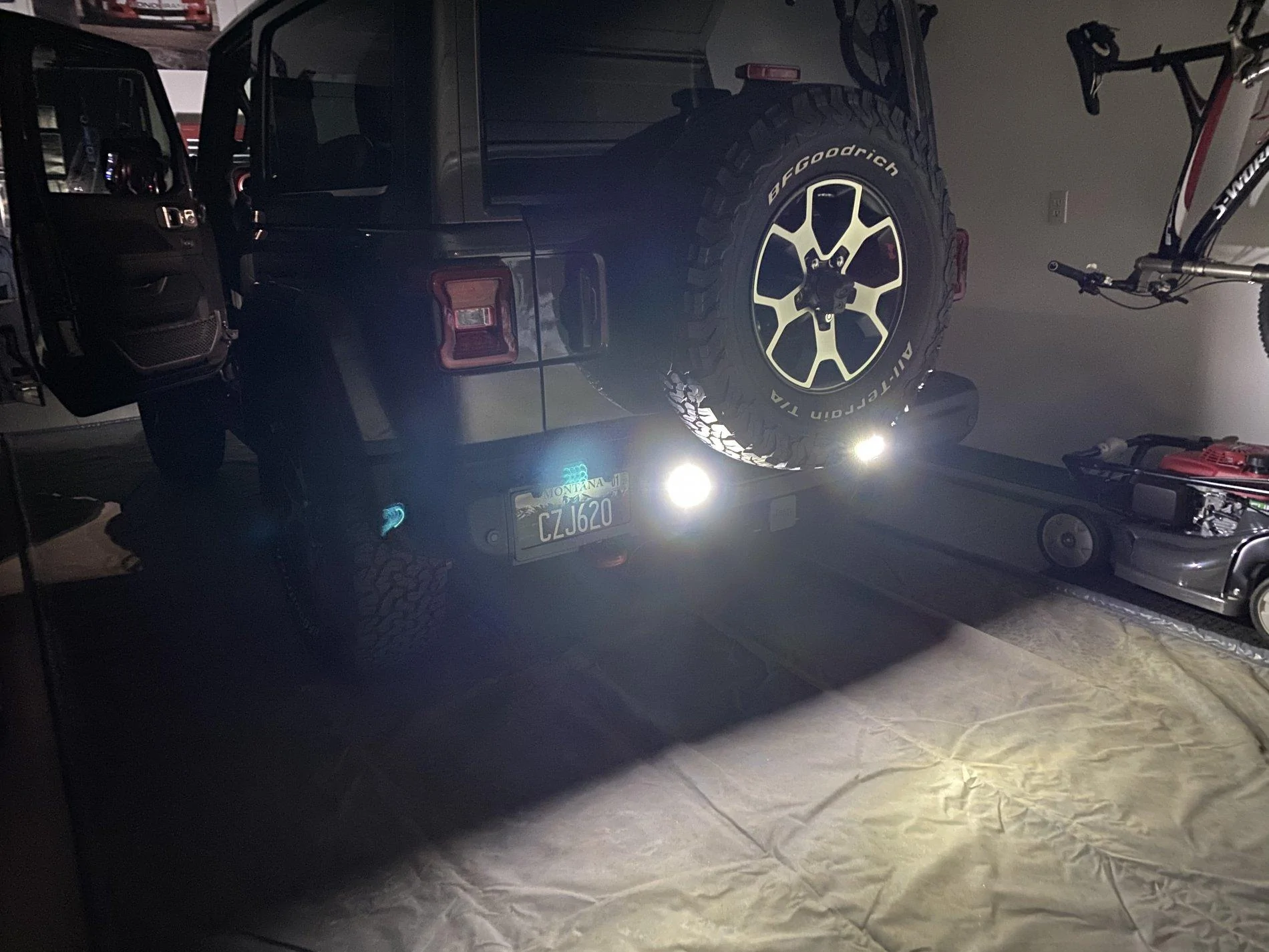 Jeep Wrangler JL Rear Bumper Integrated LED Reverse Lights FD6F6194-296A-4E95-8445-652083F553CB