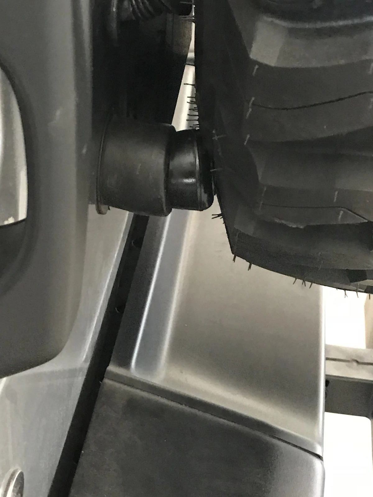 Jeep Wrangler JL Spare Tires Shakes 1610765529918