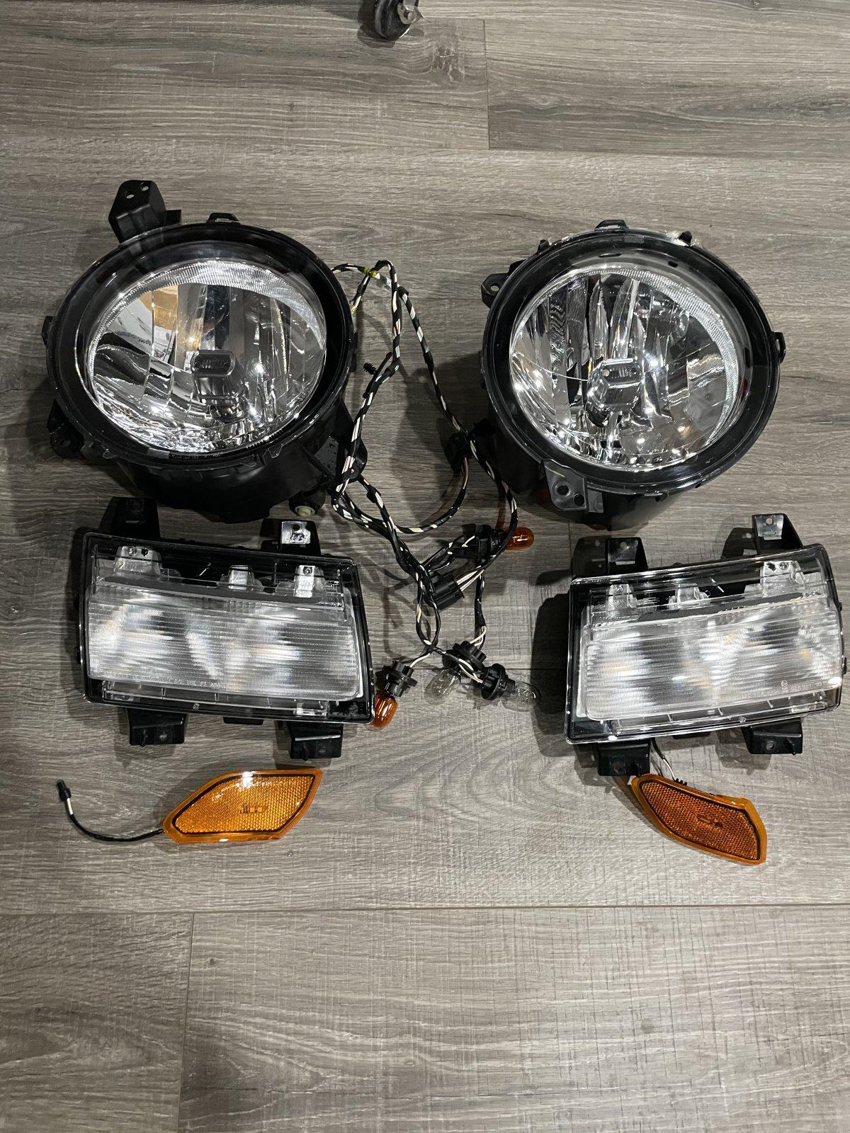 Jeep Wrangler JL Headlights, DRLS, side markers 9A986836-7F8A-44A6-8C11-14B33909877B