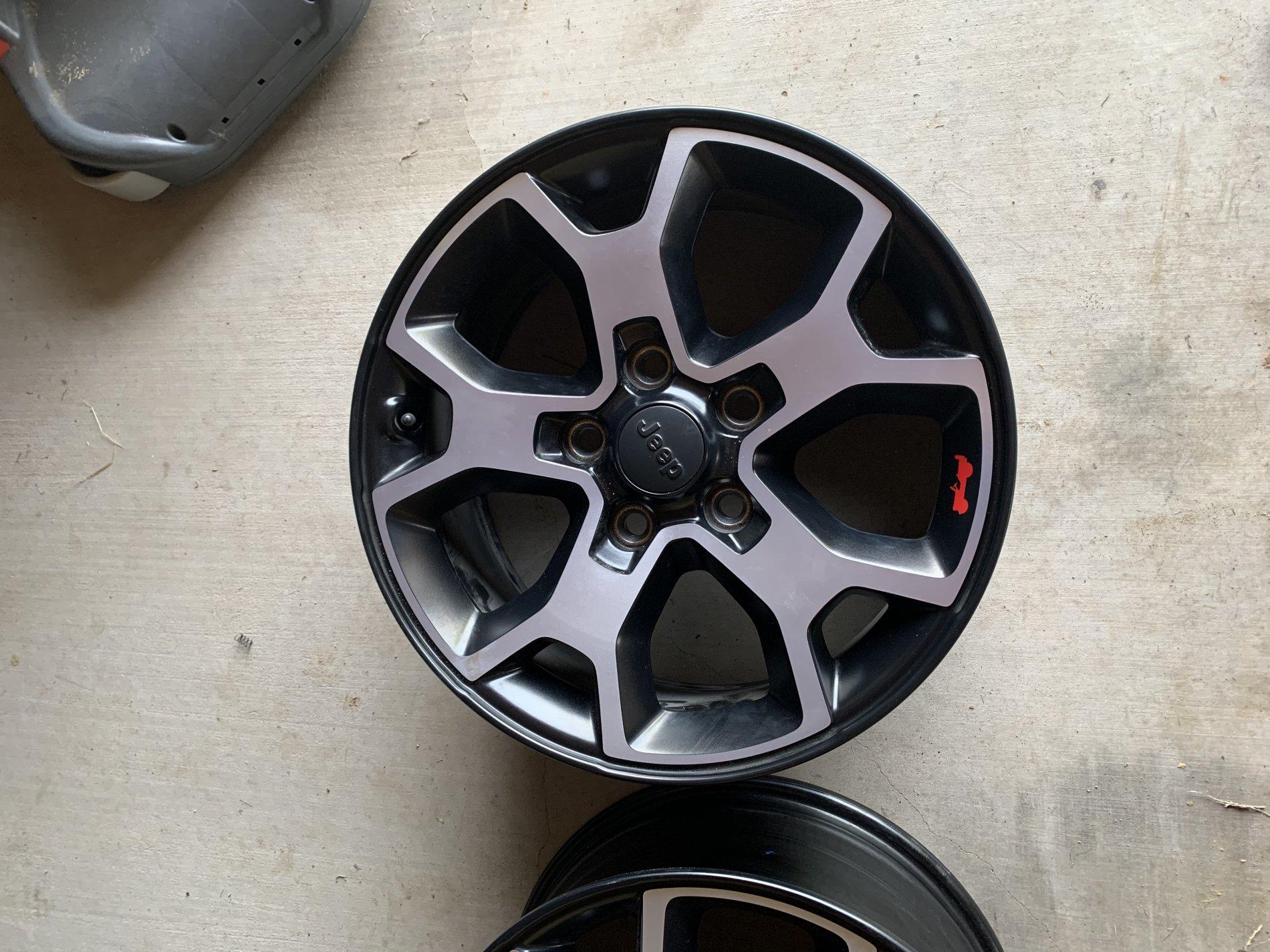 Jeep Wrangler JL Rubicon wheels 4BF32627-BF0C-4AA5-AC35-96C8E0B79A66