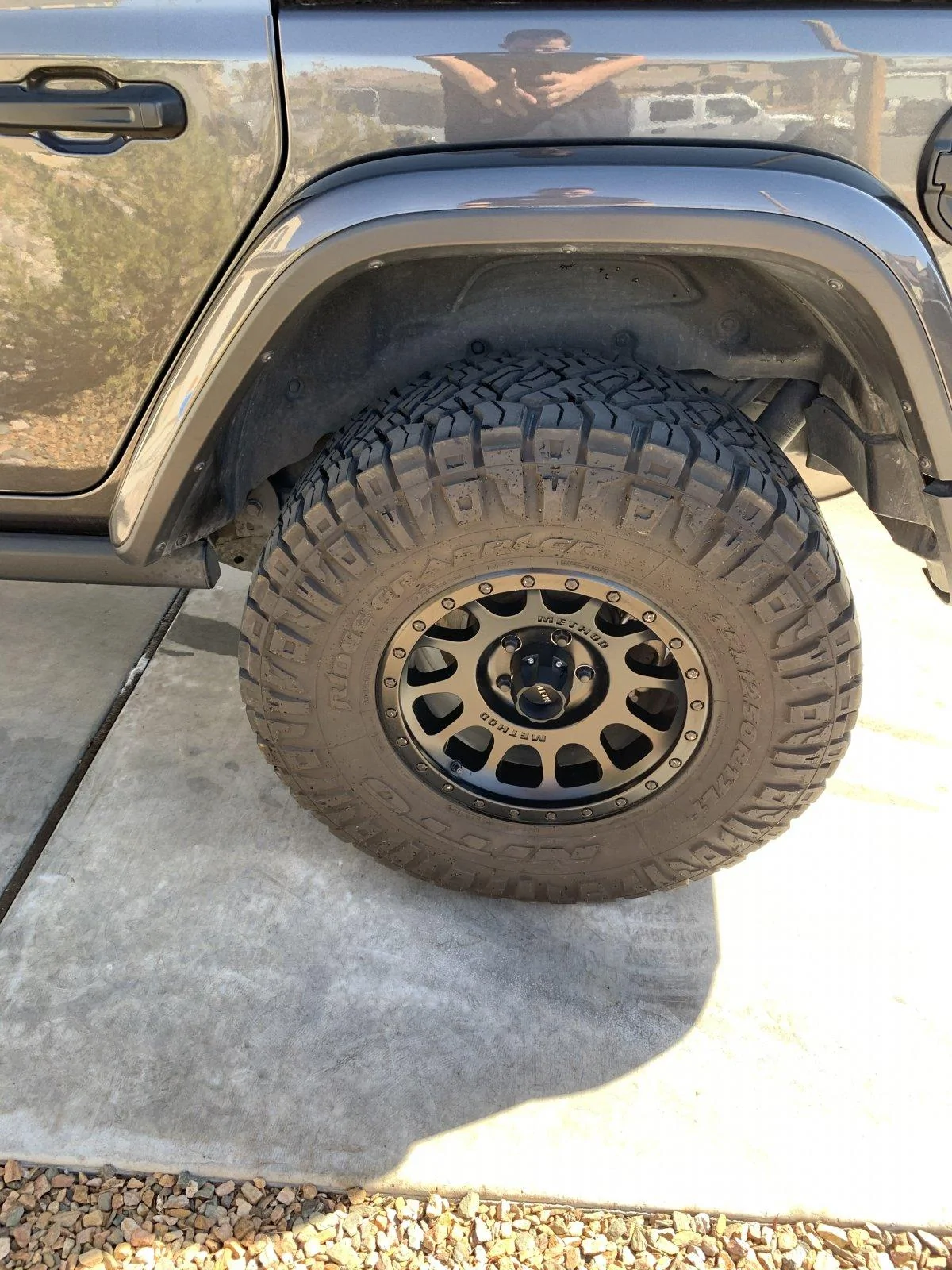 Jeep Wrangler JL Method 35 wheels and light bar D8D4FC29-839A-4DC0-9529-971AEA5B722F