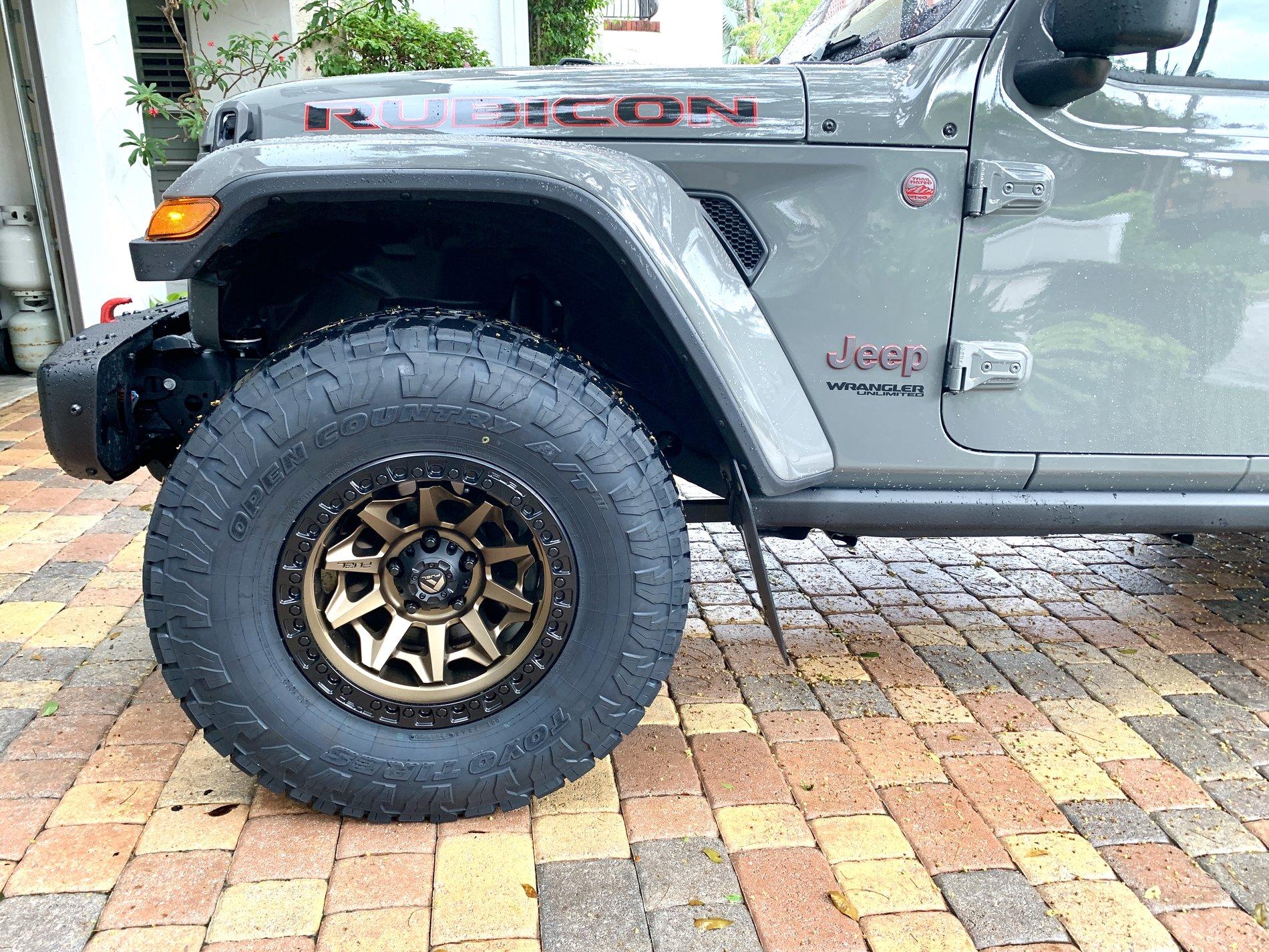 Jeep Wrangler JL Bronze Wheels on JL? C790B751-42AD-421F-B681-AEF3DD3D0381