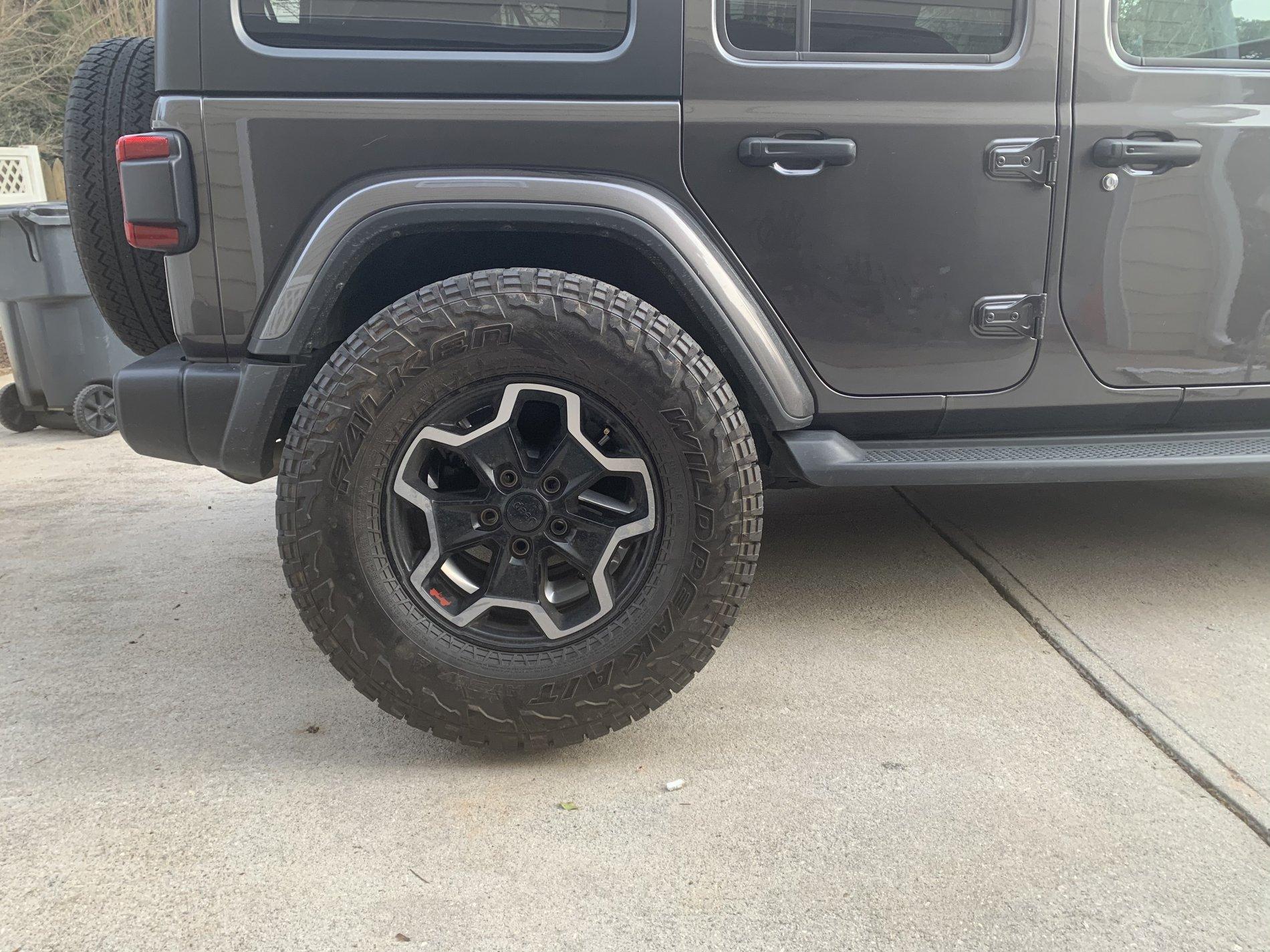 Jeep Wrangler JL JT/Gladiator Rubicon LE Wheels 2675470C-F58B-49BD-A7FF-9521CB5111C3