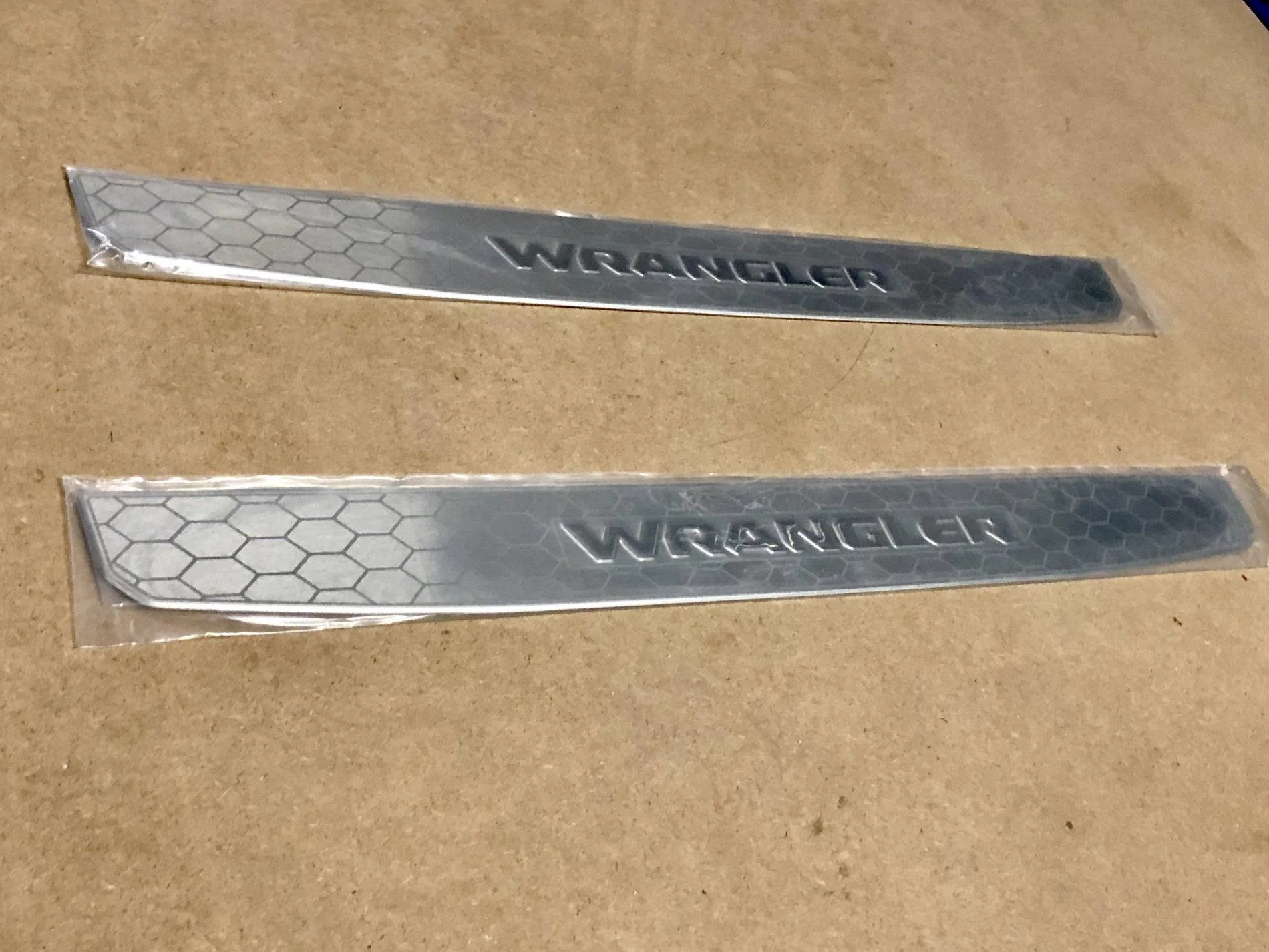 Jeep Wrangler JL SOLD: Mopar stainless door sill guards D67E19EC-75AB-49AF-8D95-33ED29EA86C5