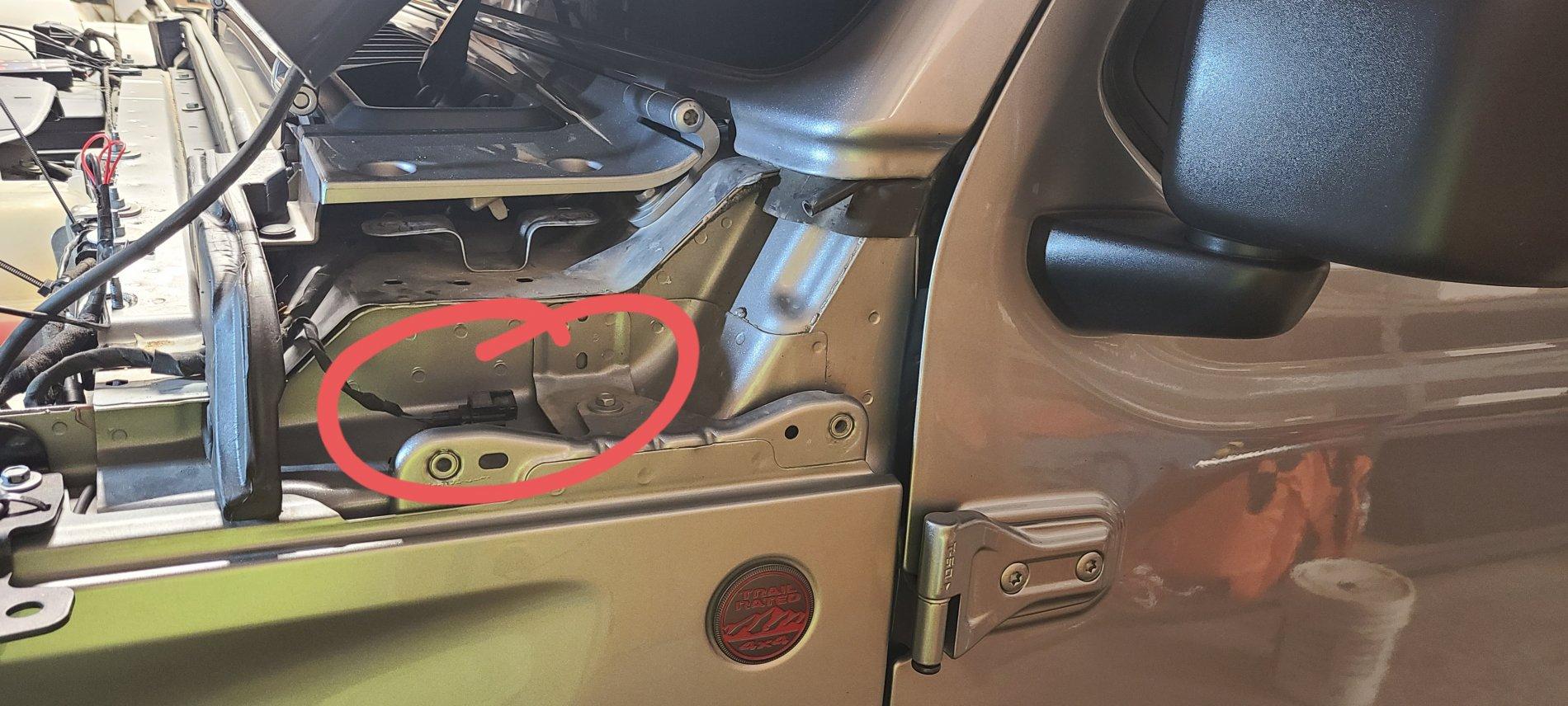 Jeep Wrangler JL Identify connector under drivers side cowl 20210124_130814