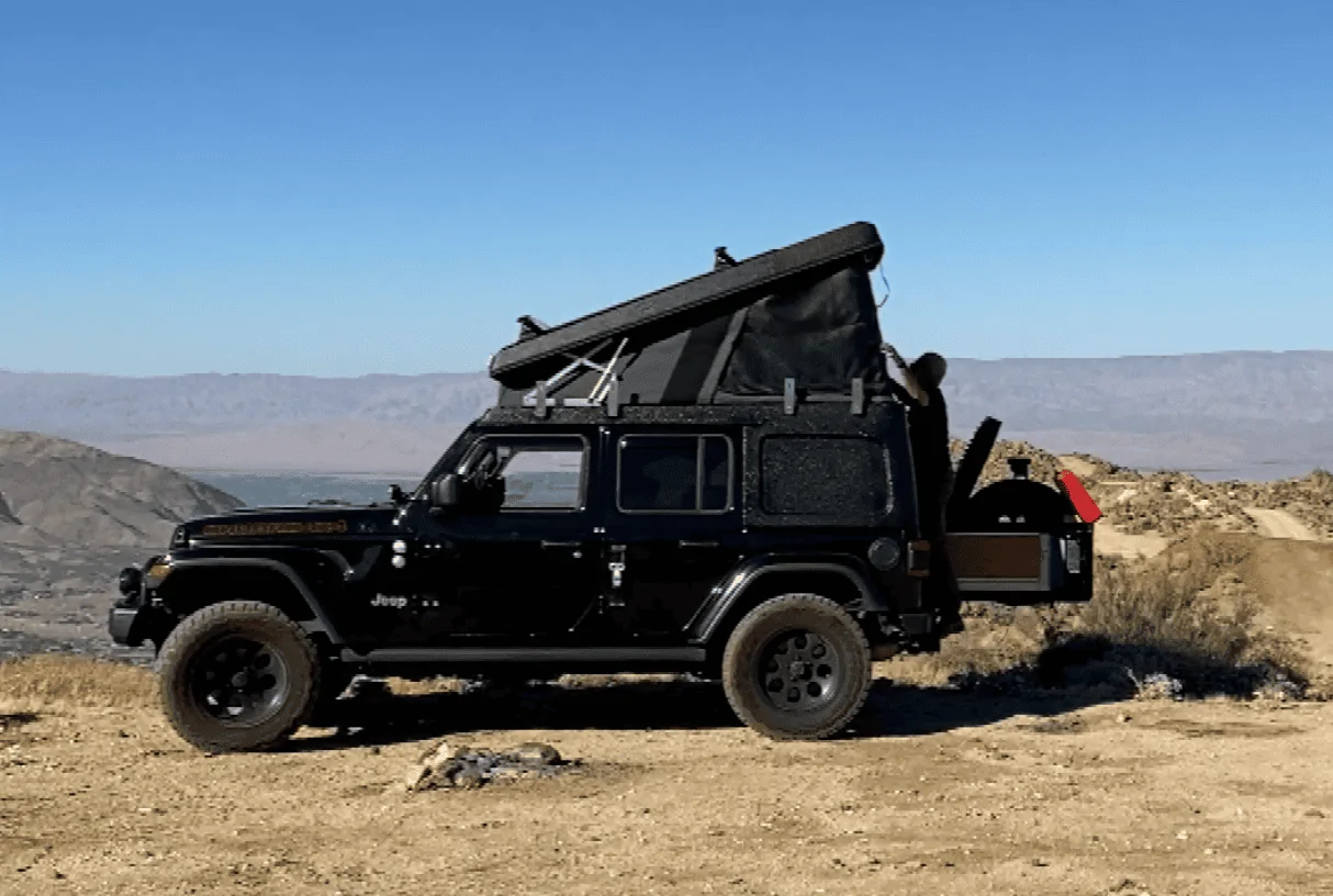 Jeep Wrangler JL Rear Cargo Panels Removal Screen Shot 2020-12-31 at 17.51.03