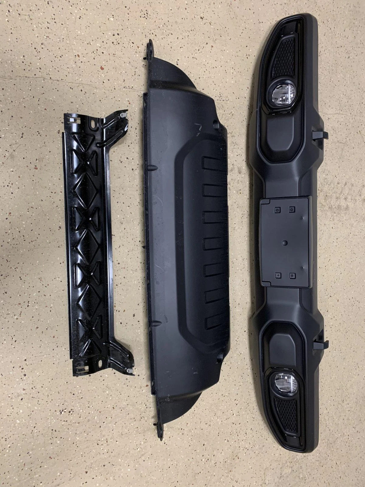 Jeep Wrangler JL Free front bumper D07B52BF-BCEE-404C-9E58-BB94F70255B7
