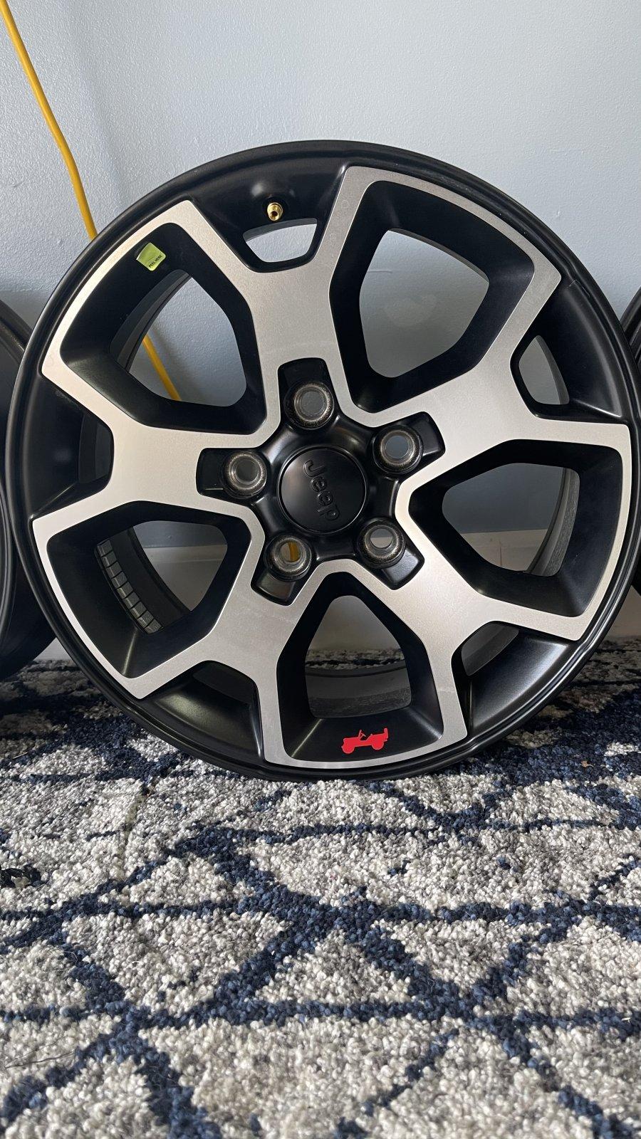 Jeep Wrangler JL Rubicon Wheels (w/ TPMS) - $550 E450FAAB-C05C-4CA7-905F-E78F975130F8