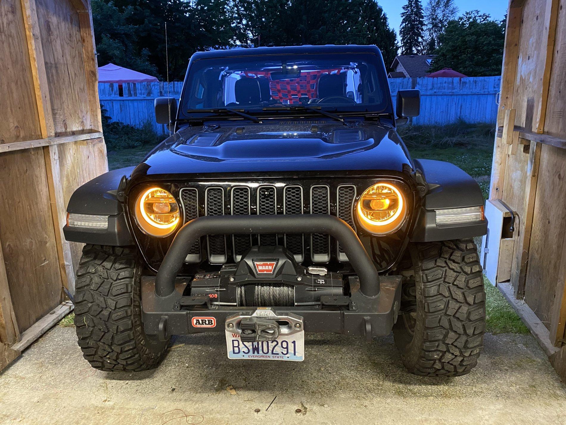 Jeep Wrangler JL Factory LED halos A51ECE88-76DC-4875-B494-105883839E4E