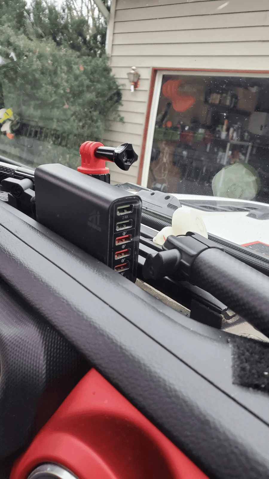 Jeep Wrangler JL Where to pull 12v accessory power? 1612268341547