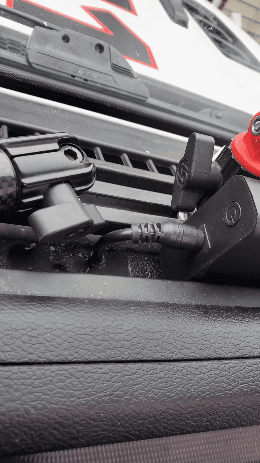 Jeep Wrangler JL Where to pull 12v accessory power? 1612268431393