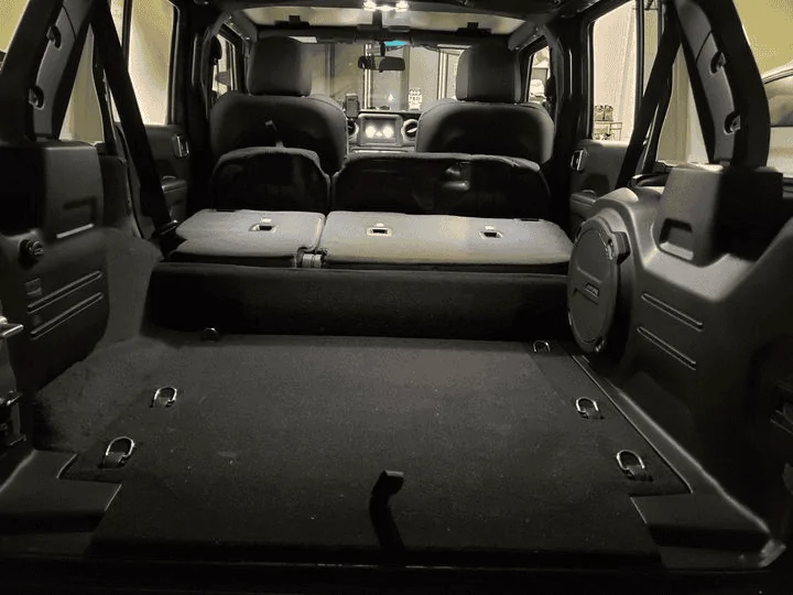 Jeep Wrangler JL Cover Over Battery Compartment? 1612280122156