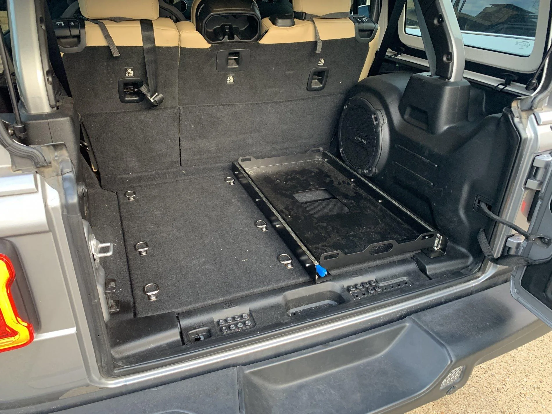 Jeep Wrangler JL ARB refrigerator installs 2B5C35FC-6868-4D9F-A78C-64DFBAAF8D52