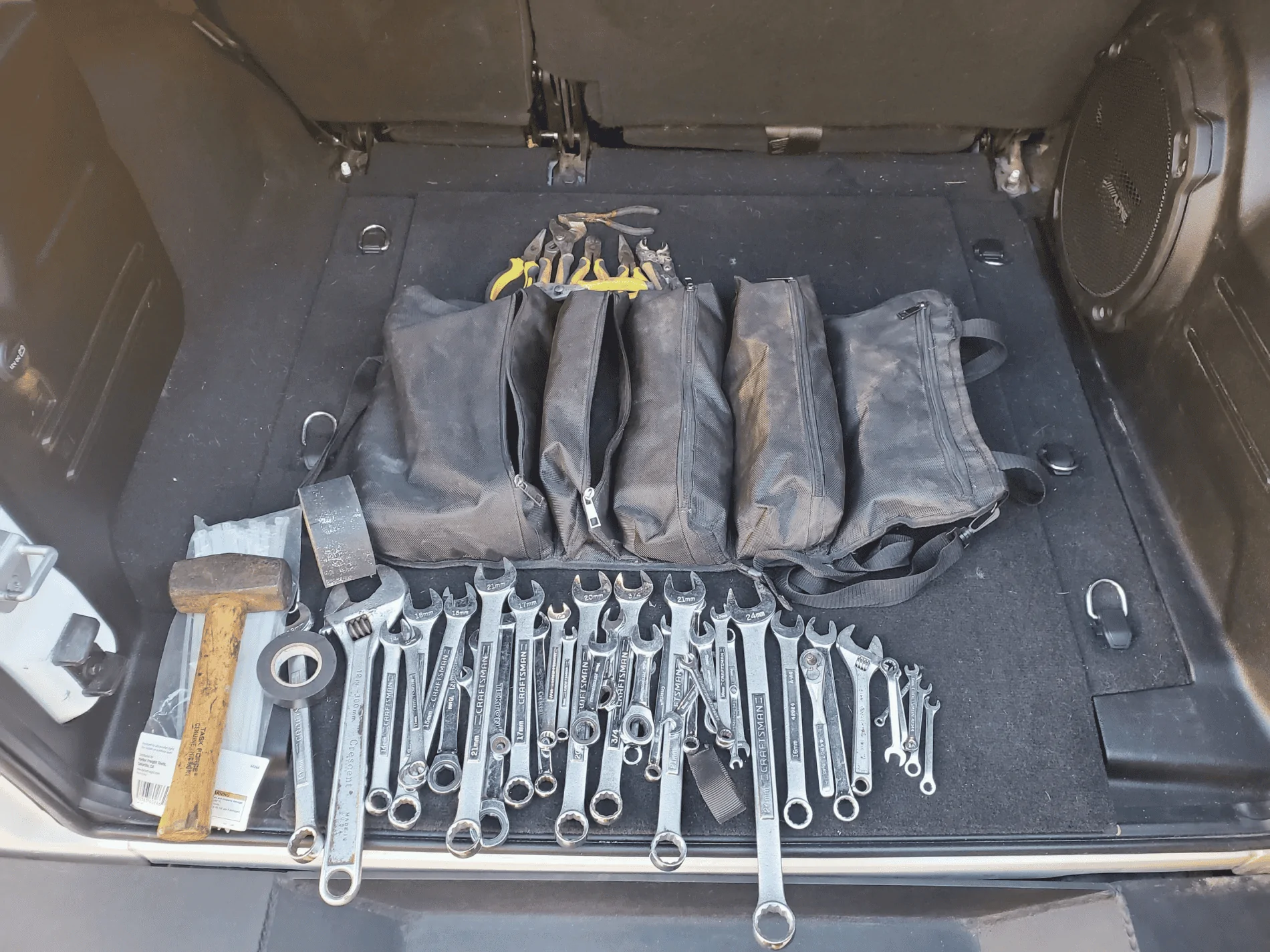 Jeep Wrangler JL Tools for new owner 1612283874156