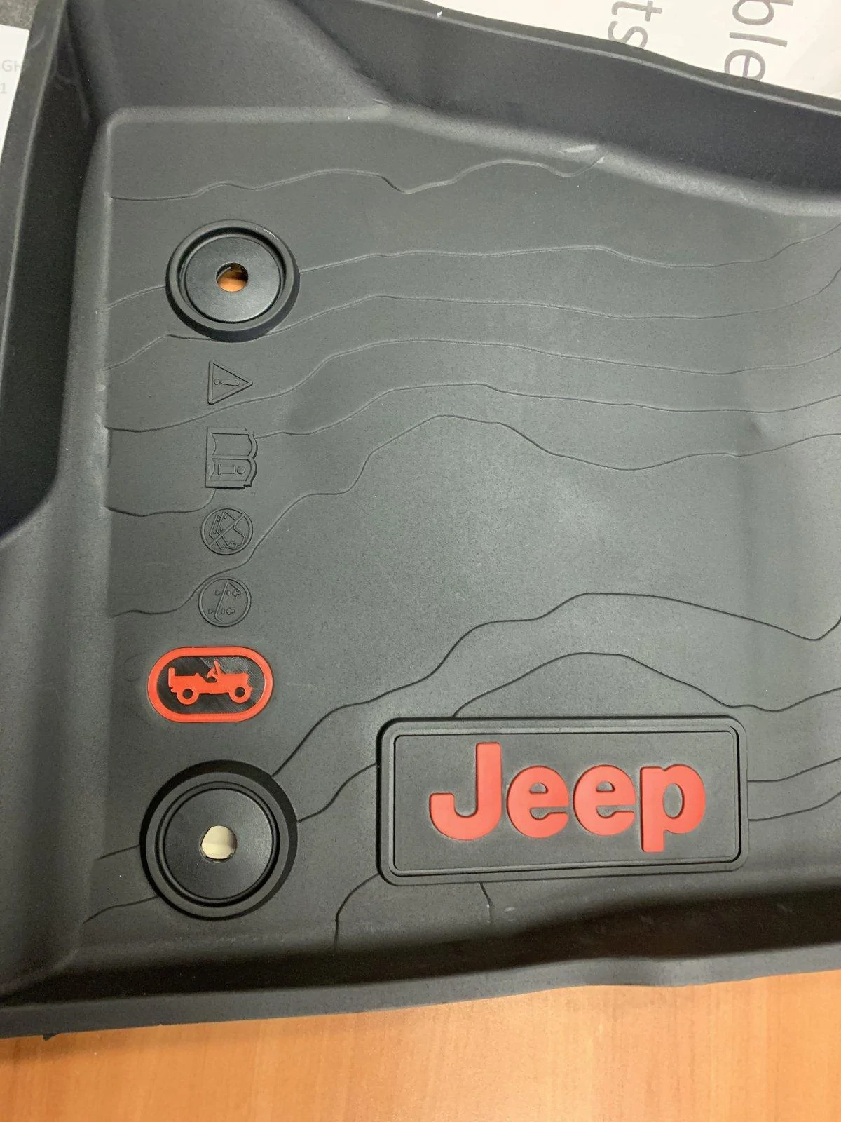 Jeep Wrangler JL JL MAT DRAIN PLUGS HOT IMG_1547