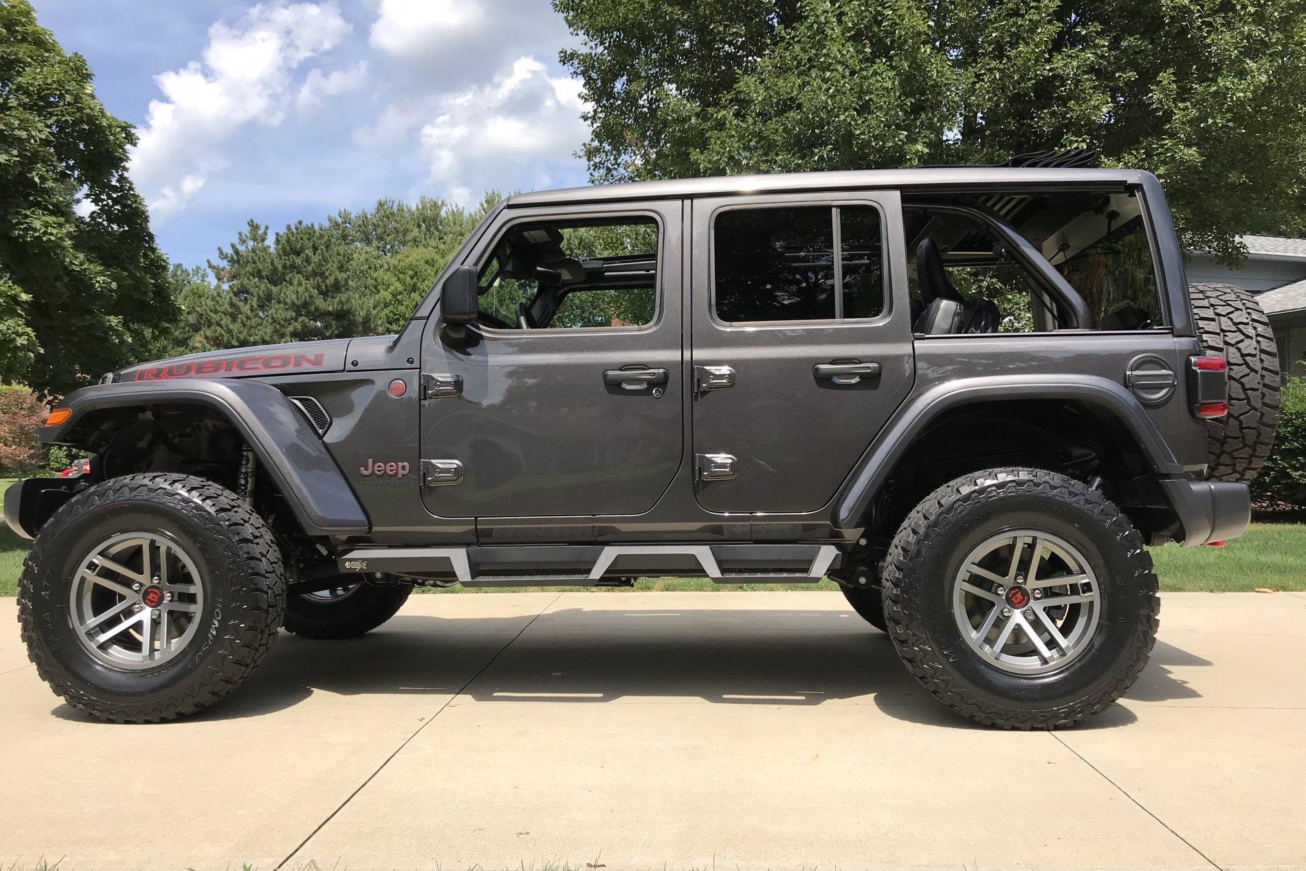 Jeep Wrangler JL LoD Armor Lite Rock Sliders 4F325803-65FB-4B2B-BC50-97DF9AF28588