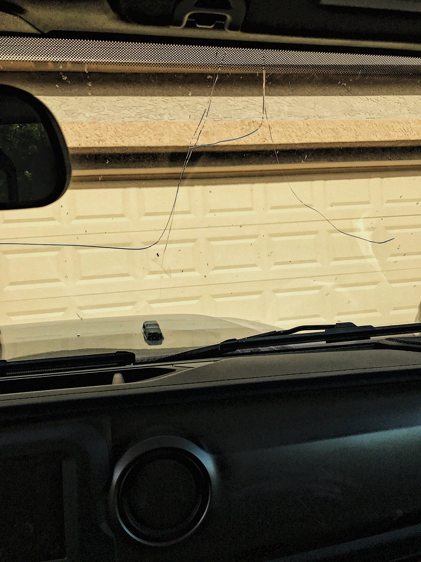 Jeep Wrangler JL Windshield cracked. Safelite? 61A4E0C8-51CE-4E47-B0C3-86A2623DE988