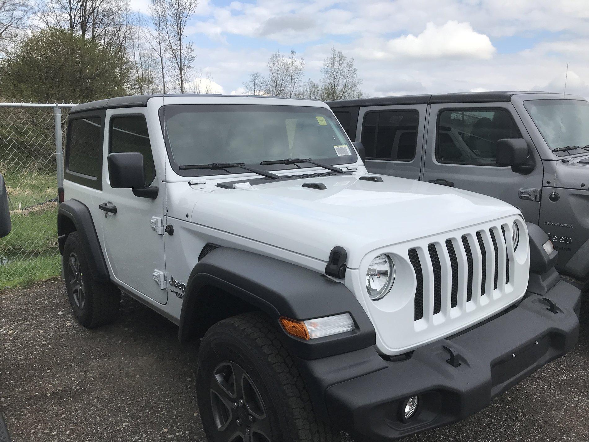Jeep Wrangler JL 2 DOOR JL build/order discussions master thread 47C992BA-BD1B-40E3-88D8-E0002309432E