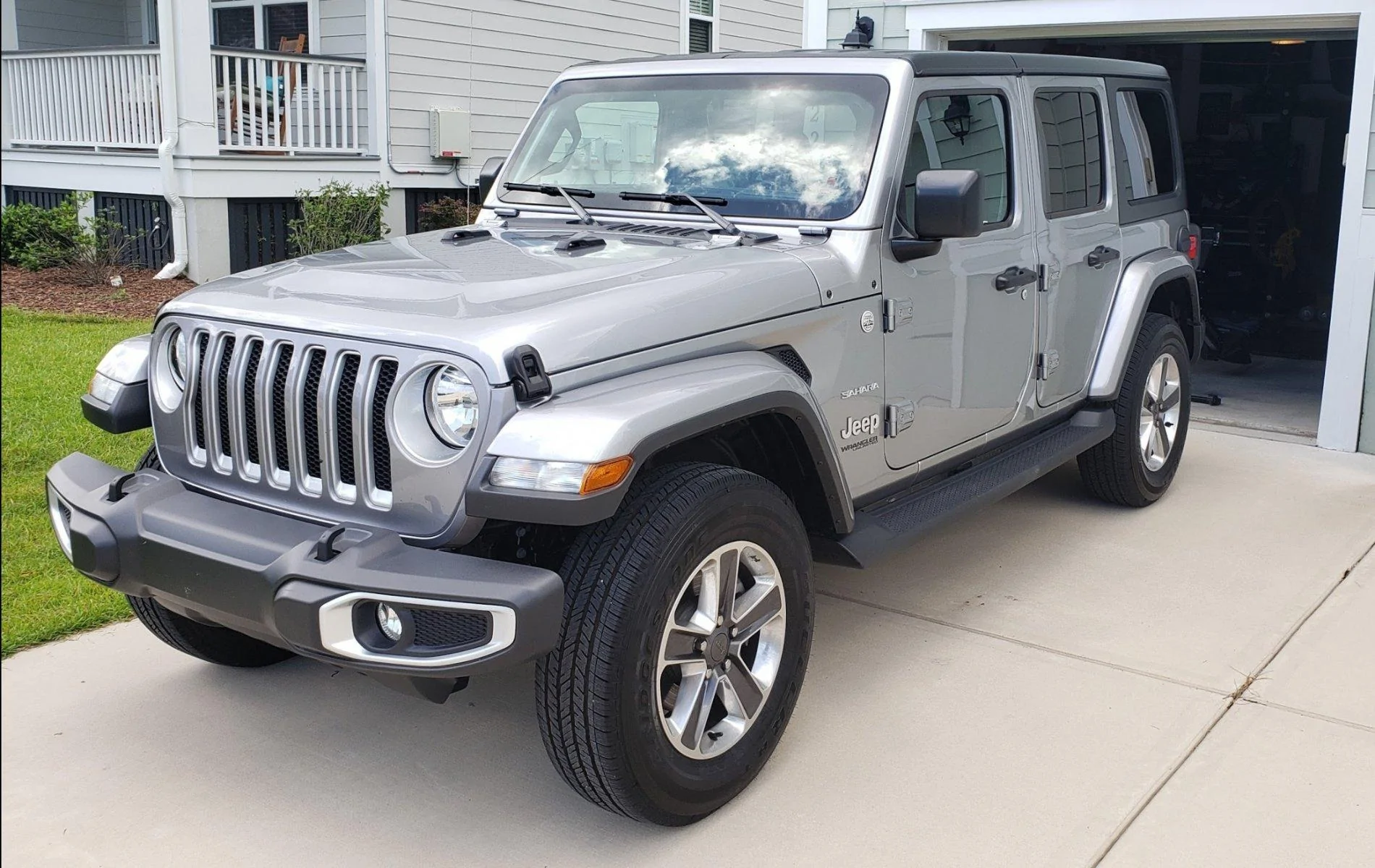 Jeep Wrangler JL Jeep Wave Double Standard Screenshot_20210121-135830_Photos