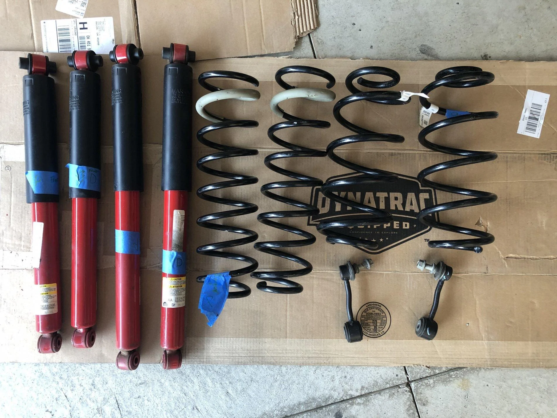 Jeep Wrangler JL 2018 JLUR Spring, Shocks and Front LCA IMG_8219
