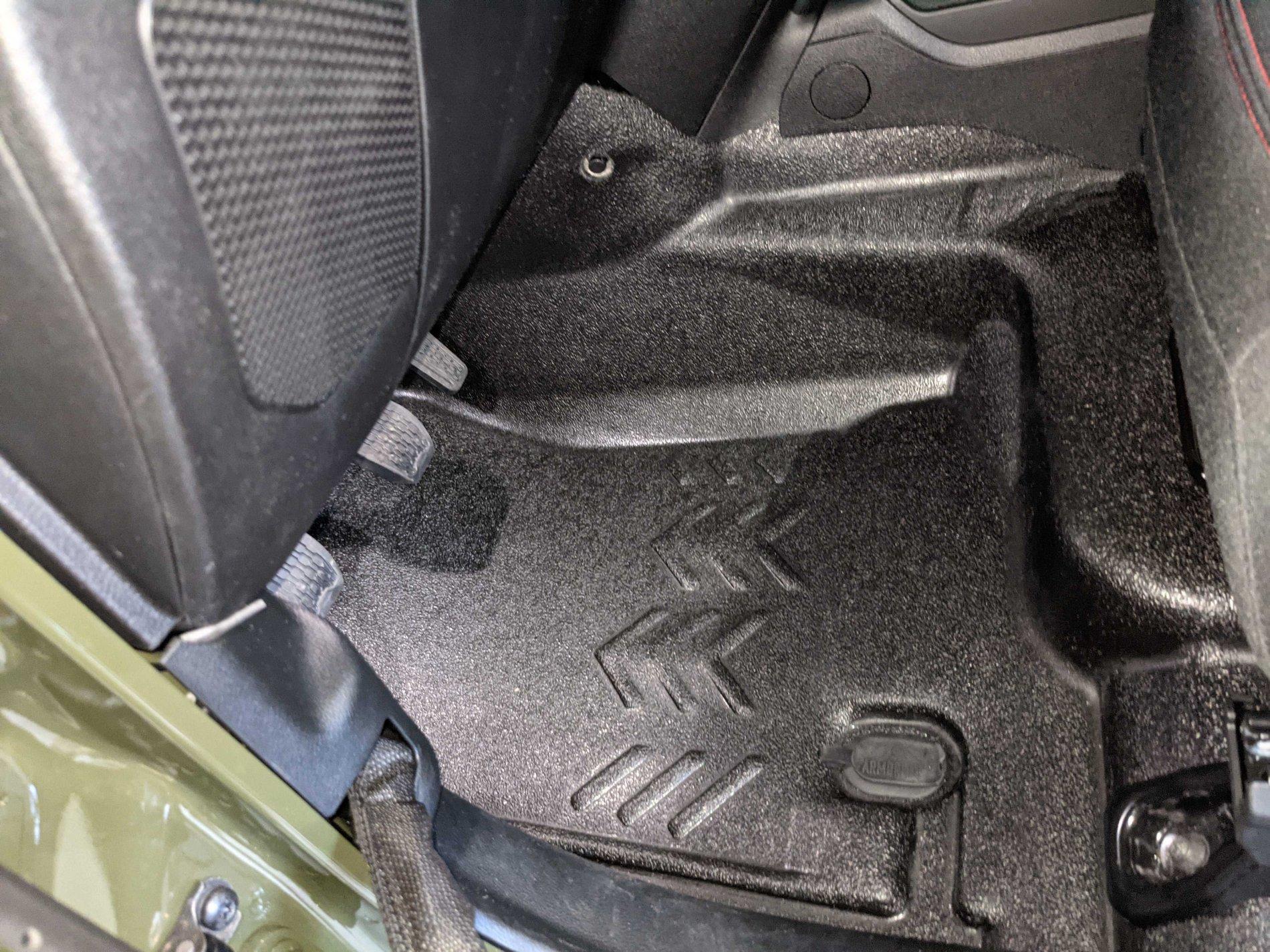 Jeep Wrangler JL Armorlite JL Floor System PXL_20210206_213149630
