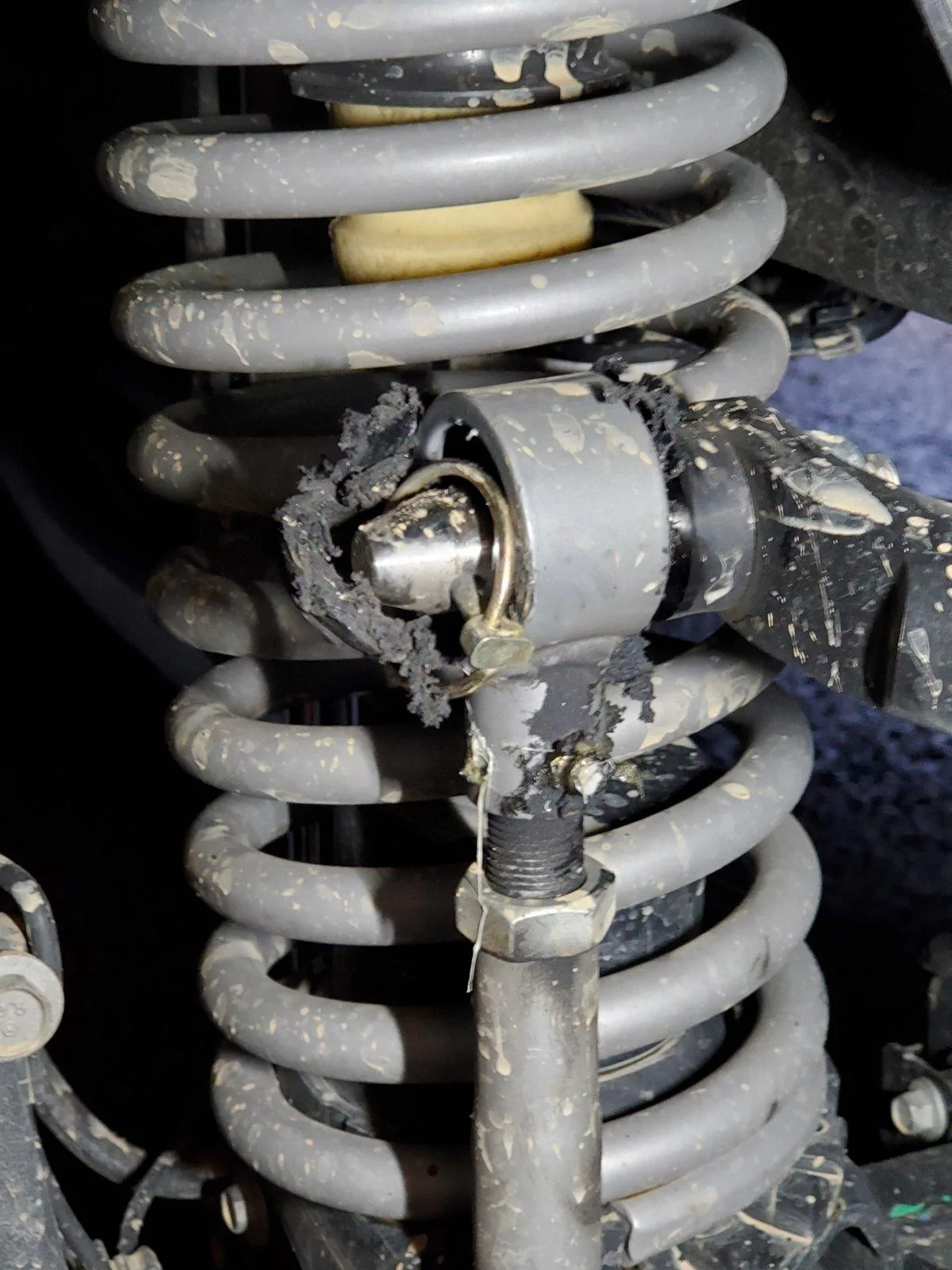 Jeep Wrangler JL Need help figuring out why my sway bar bushings are mangled 20210207_170525