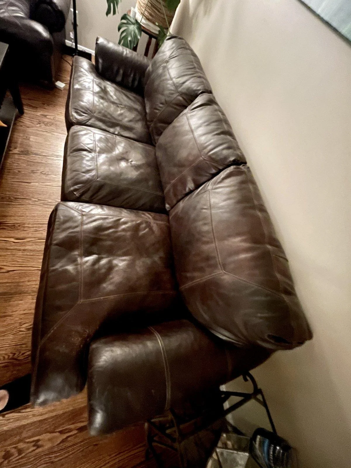 Jeep Wrangler JL Leather couch set 5722C81D-6C45-4E11-BAAA-8C0685A390F0