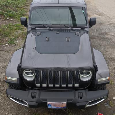 Jeep Wrangler JL Remove Hood Decals? Am I crazy? CHF117CV