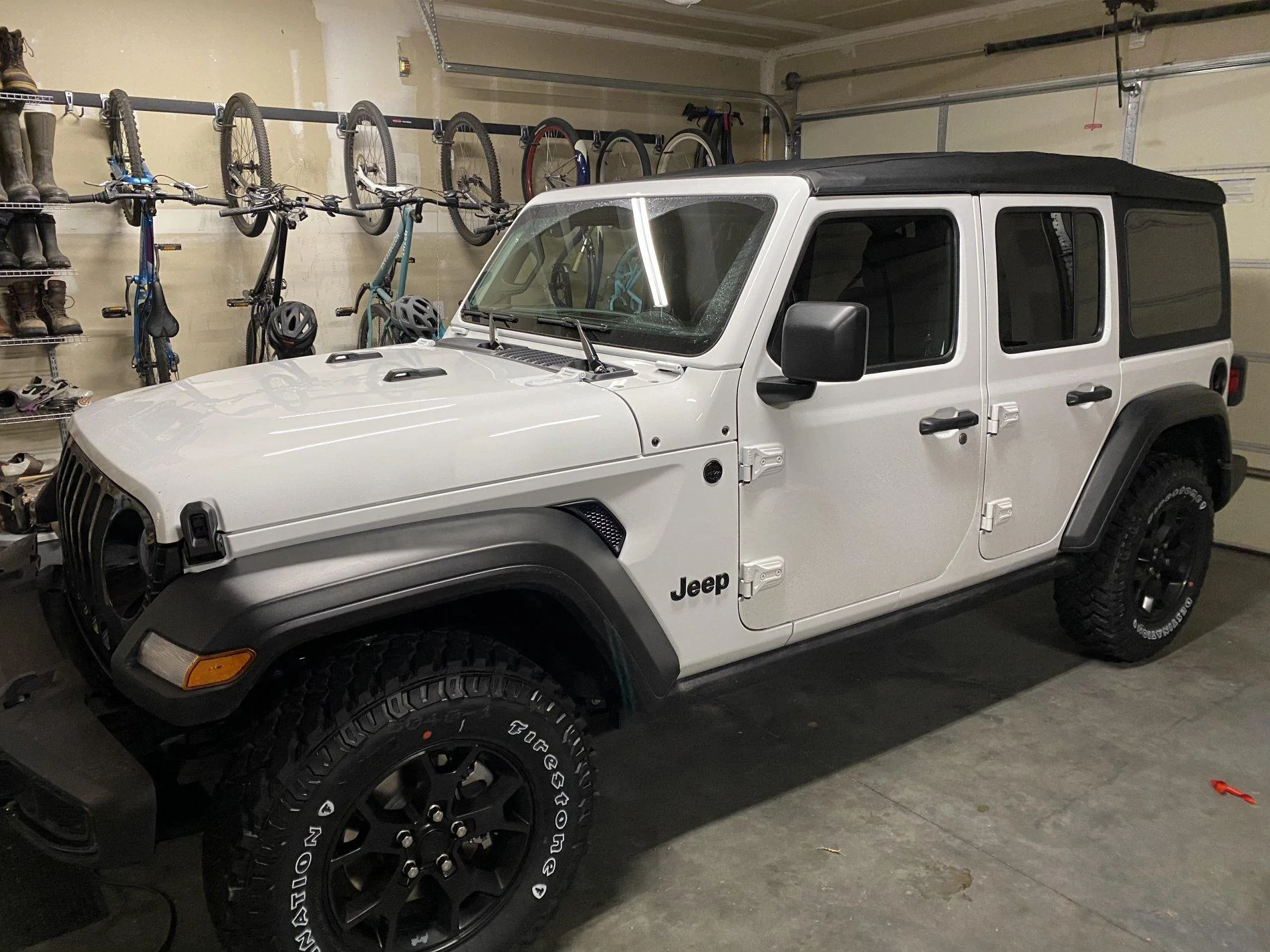 Jeep Wrangler JL Remove Hood Decals? Am I crazy? No_Willys