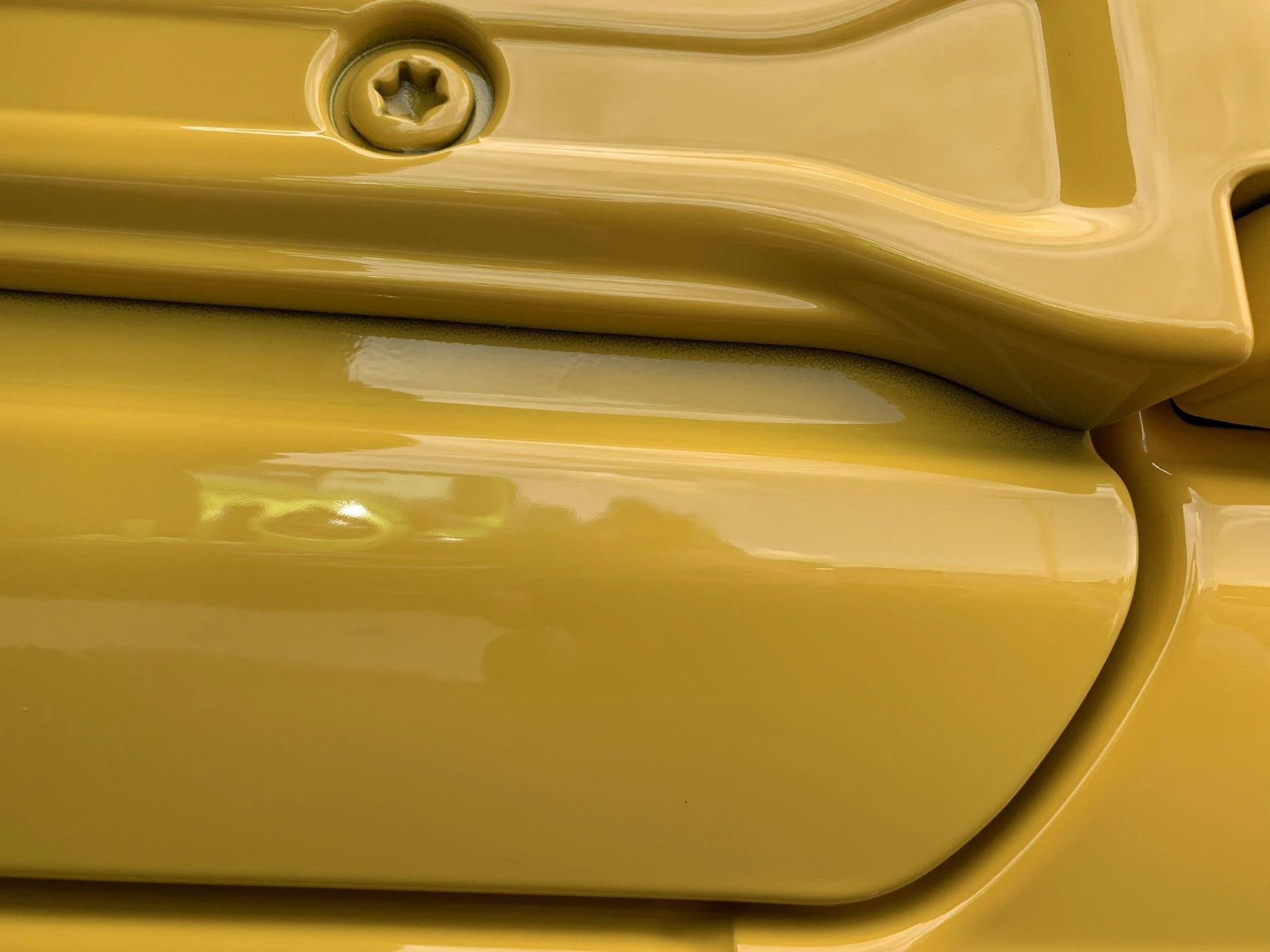 Jeep Wrangler JL Bubbles in Paint at Door Hinges IMG_0268