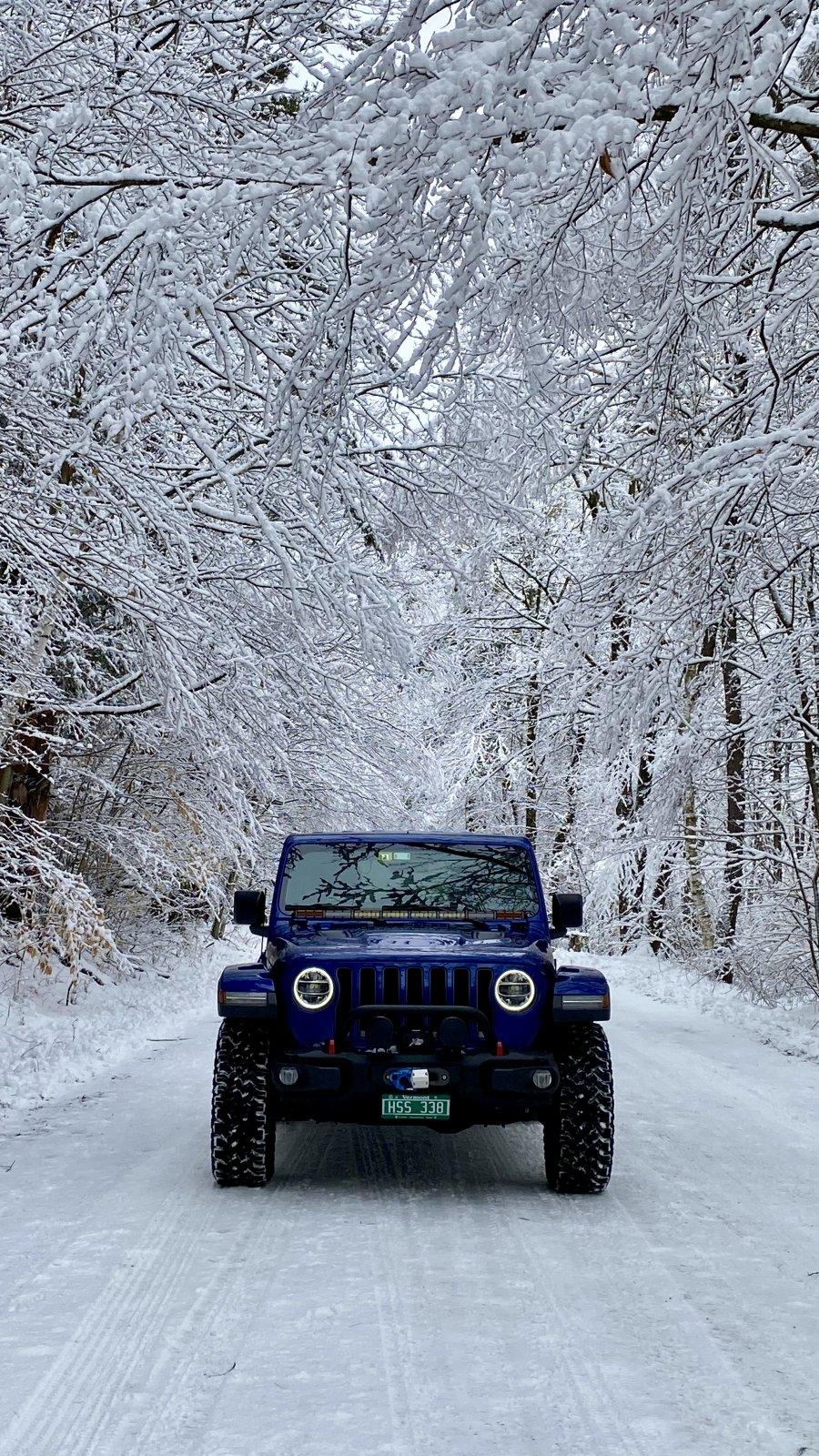 Jeep Wrangler JL Jeeps in Snow... post pics. 1613308419142