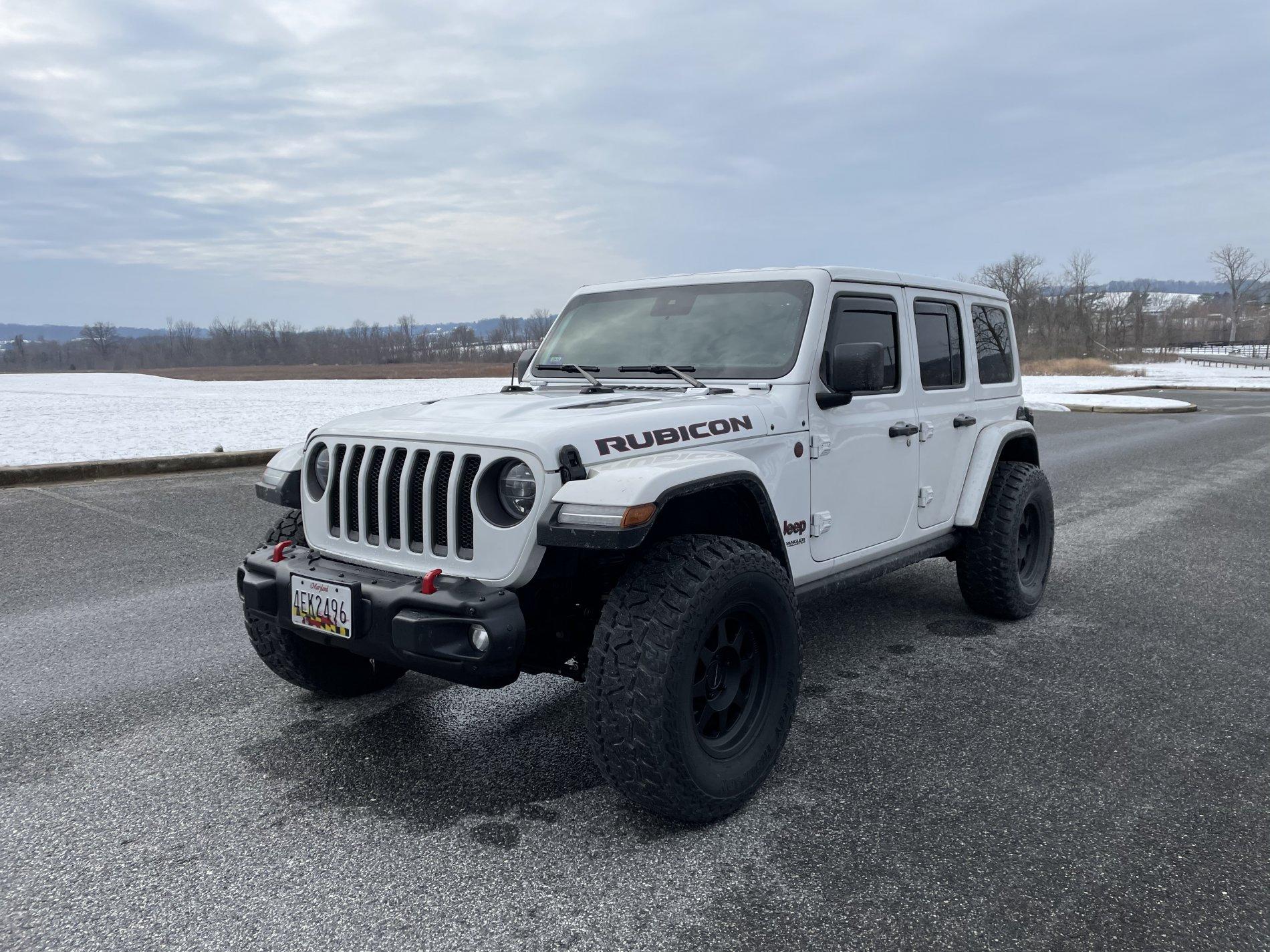Jeep Wrangler JL '21 Bright White JLUR E3EB97C5-AC28-4577-9FA0-D792D001454A